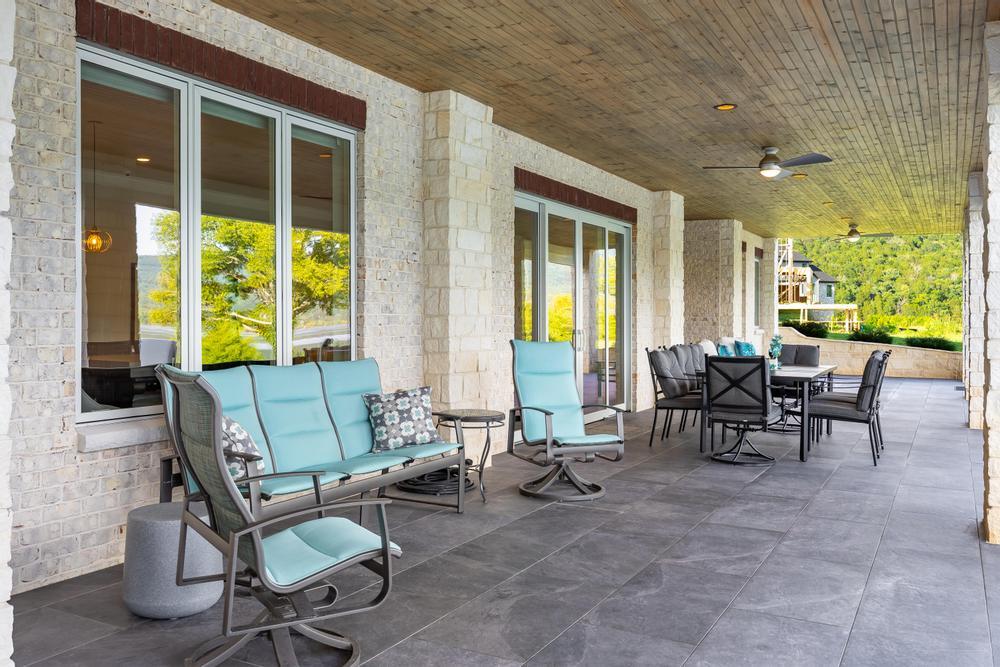 290 Edgewater Way