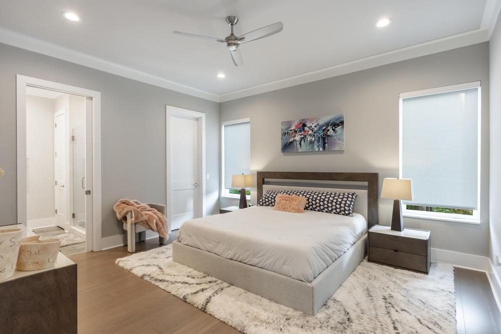 290 Edgewater Way