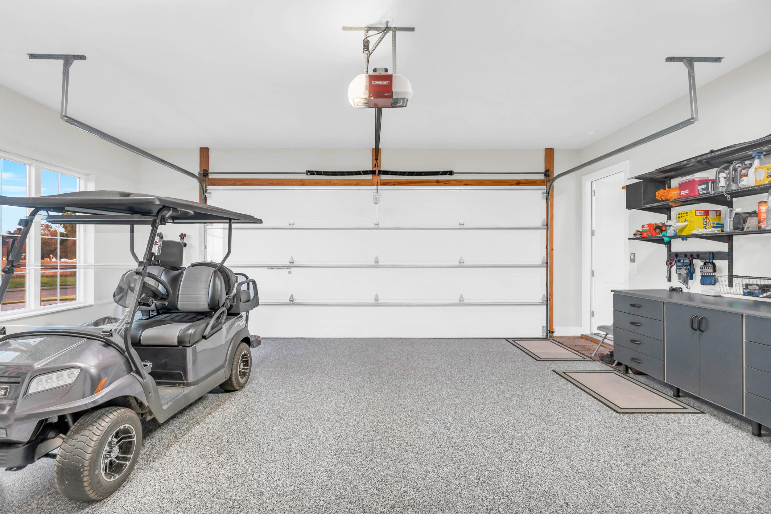 290 Edgewater Way