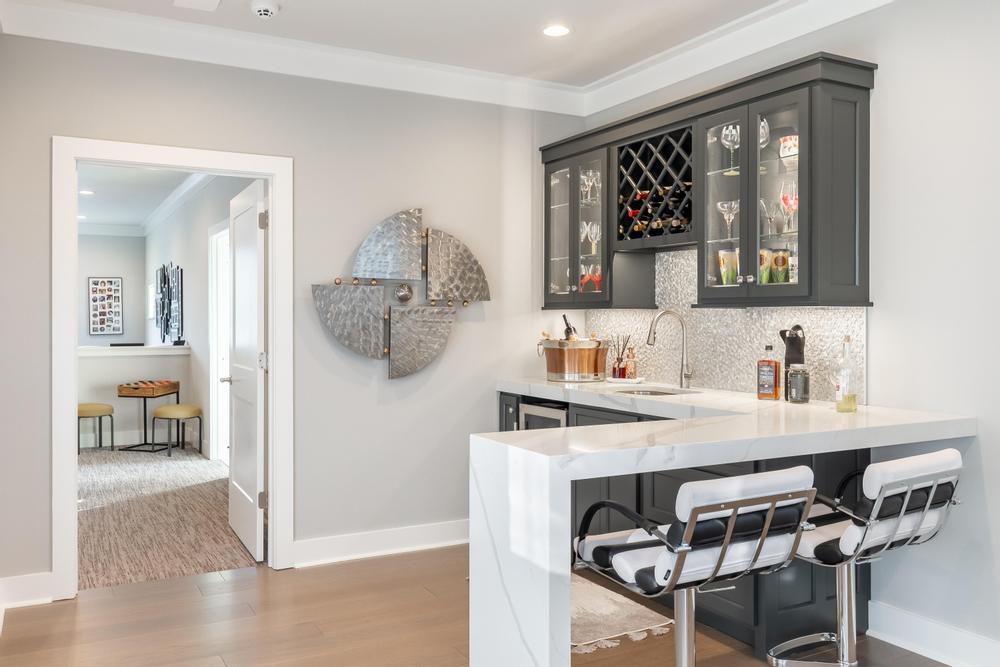 290 Edgewater Way