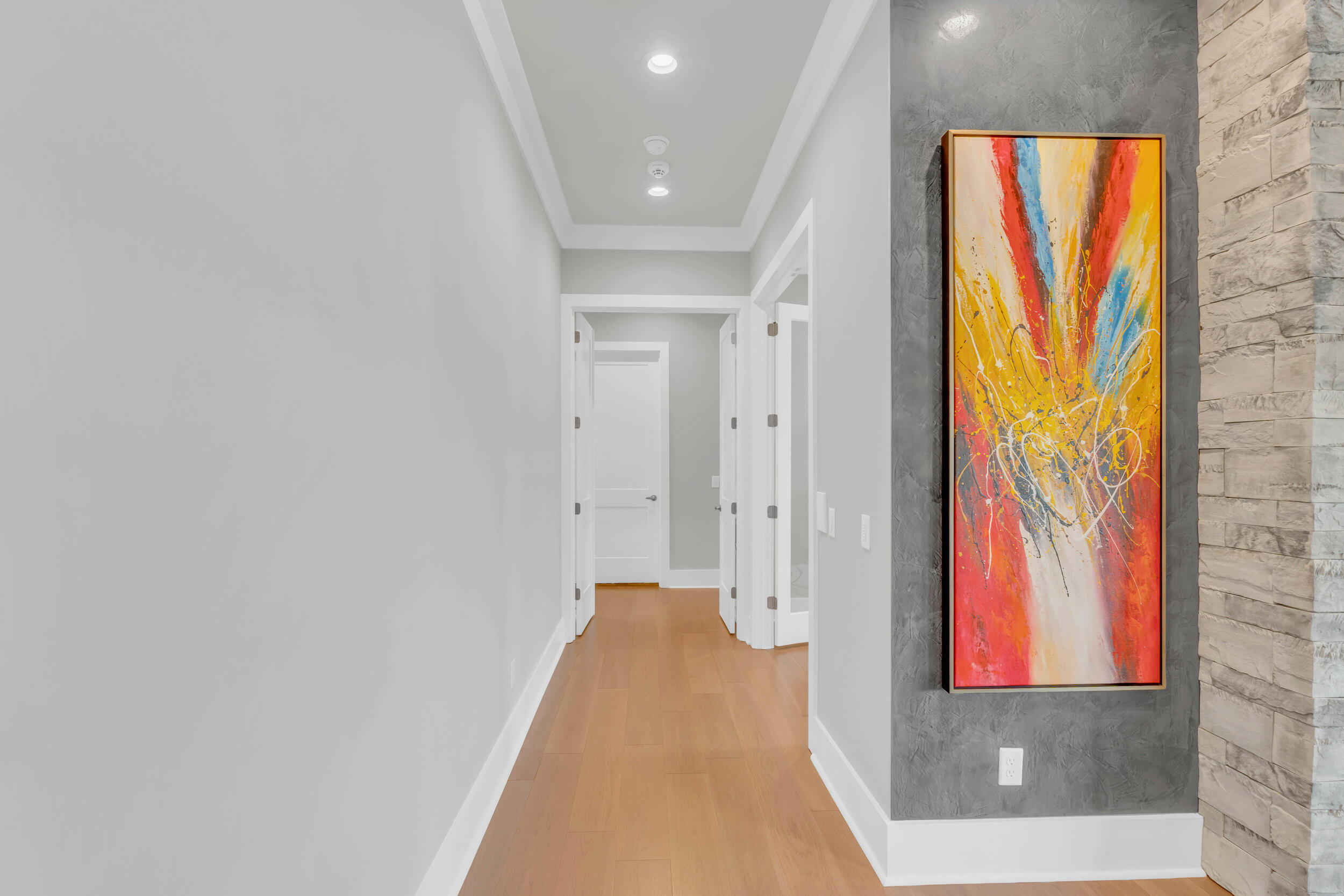 290 Edgewater Way