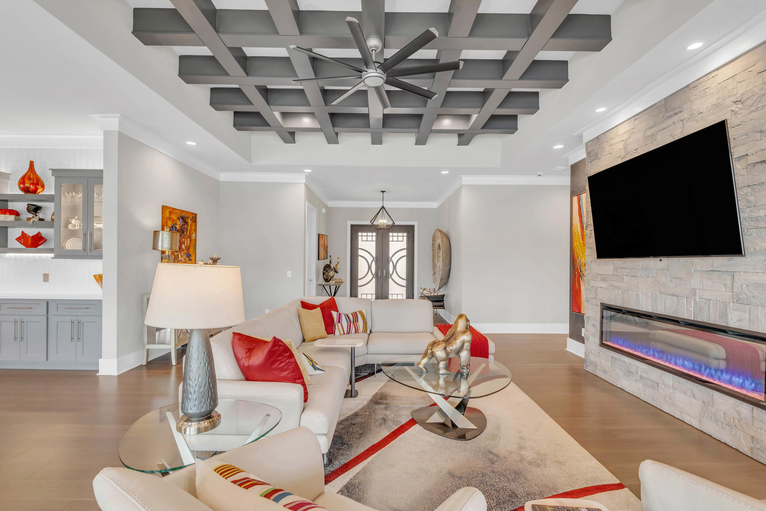 290 Edgewater Way