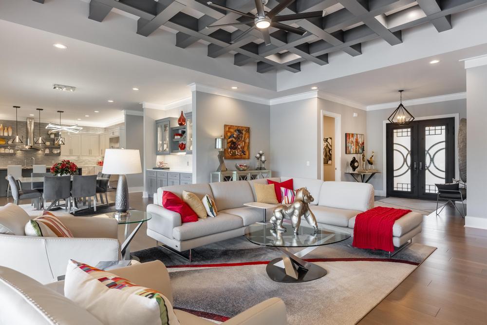 290 Edgewater Way