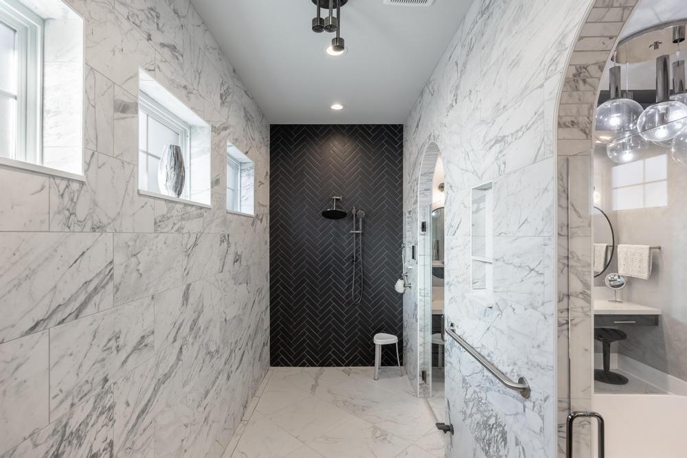 290 Edgewater Way