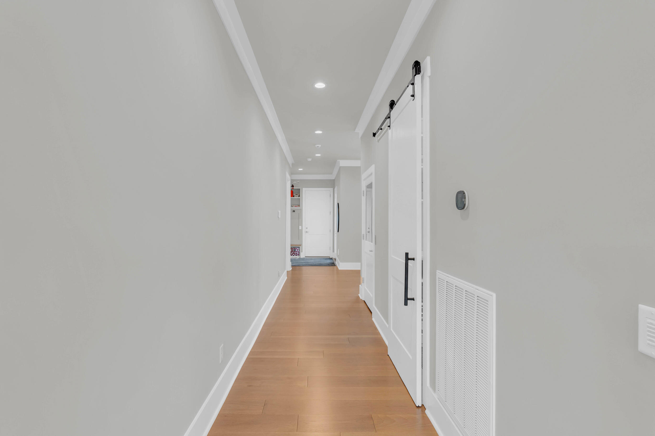 290 Edgewater Way