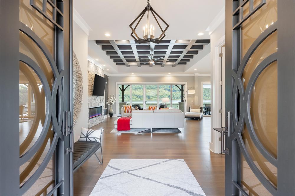 290 Edgewater Way