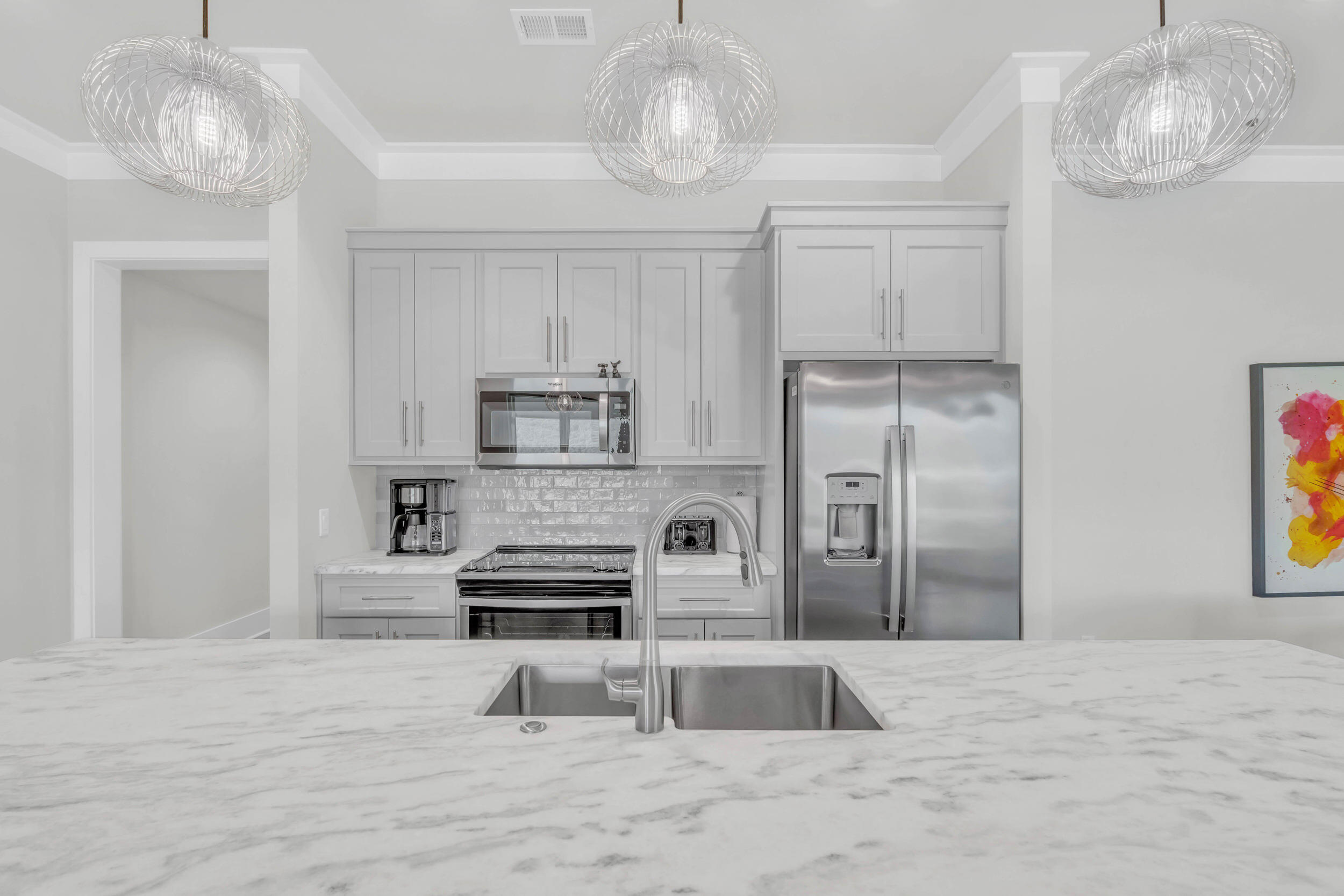 290 Edgewater Way
