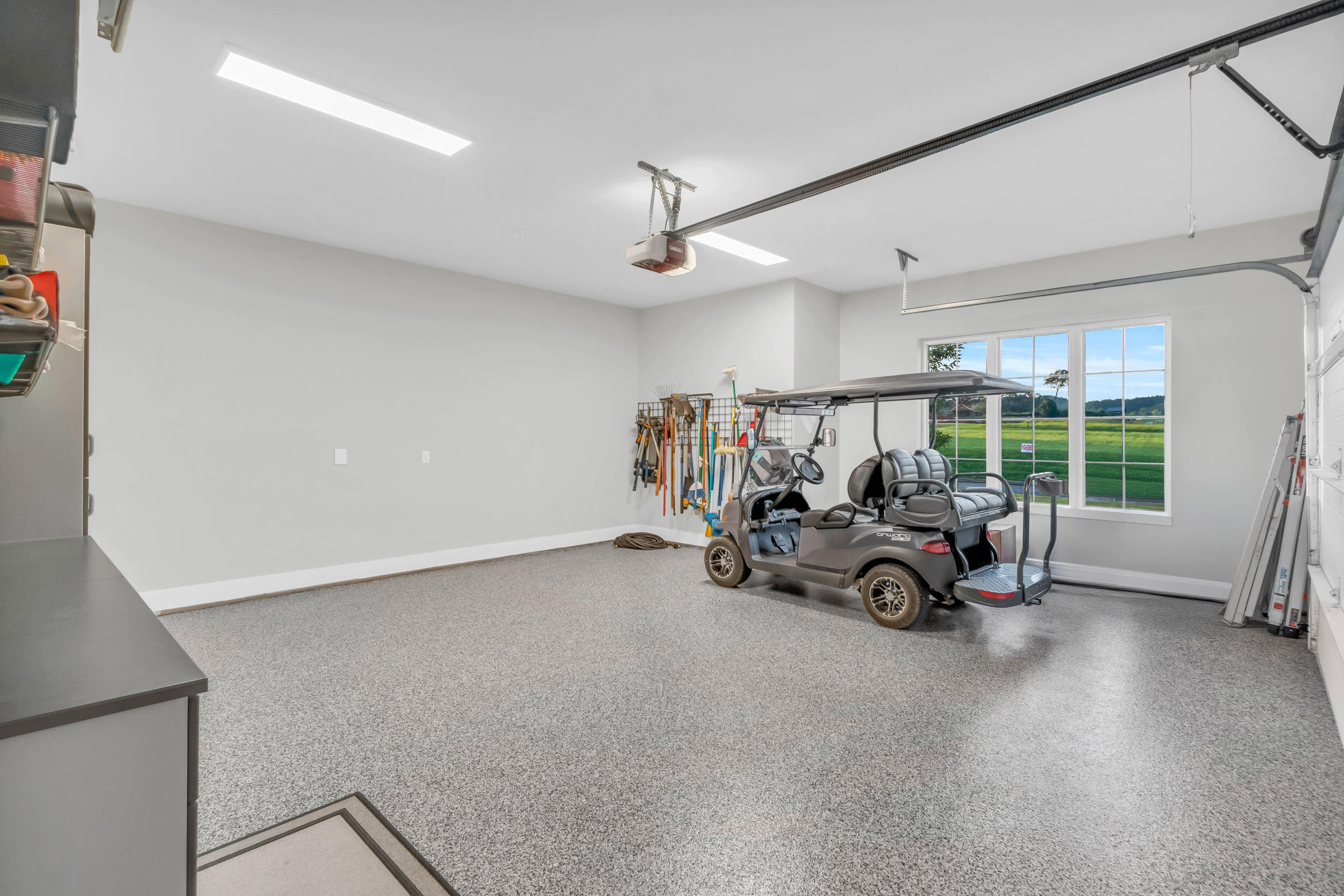 290 Edgewater Way