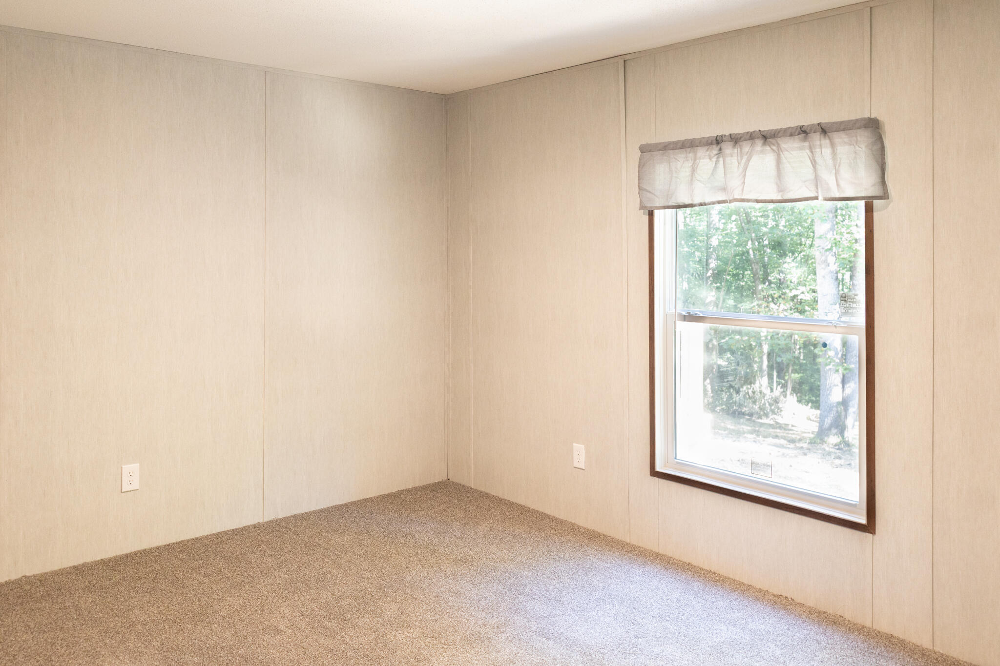 1325 Roach Hollow Road