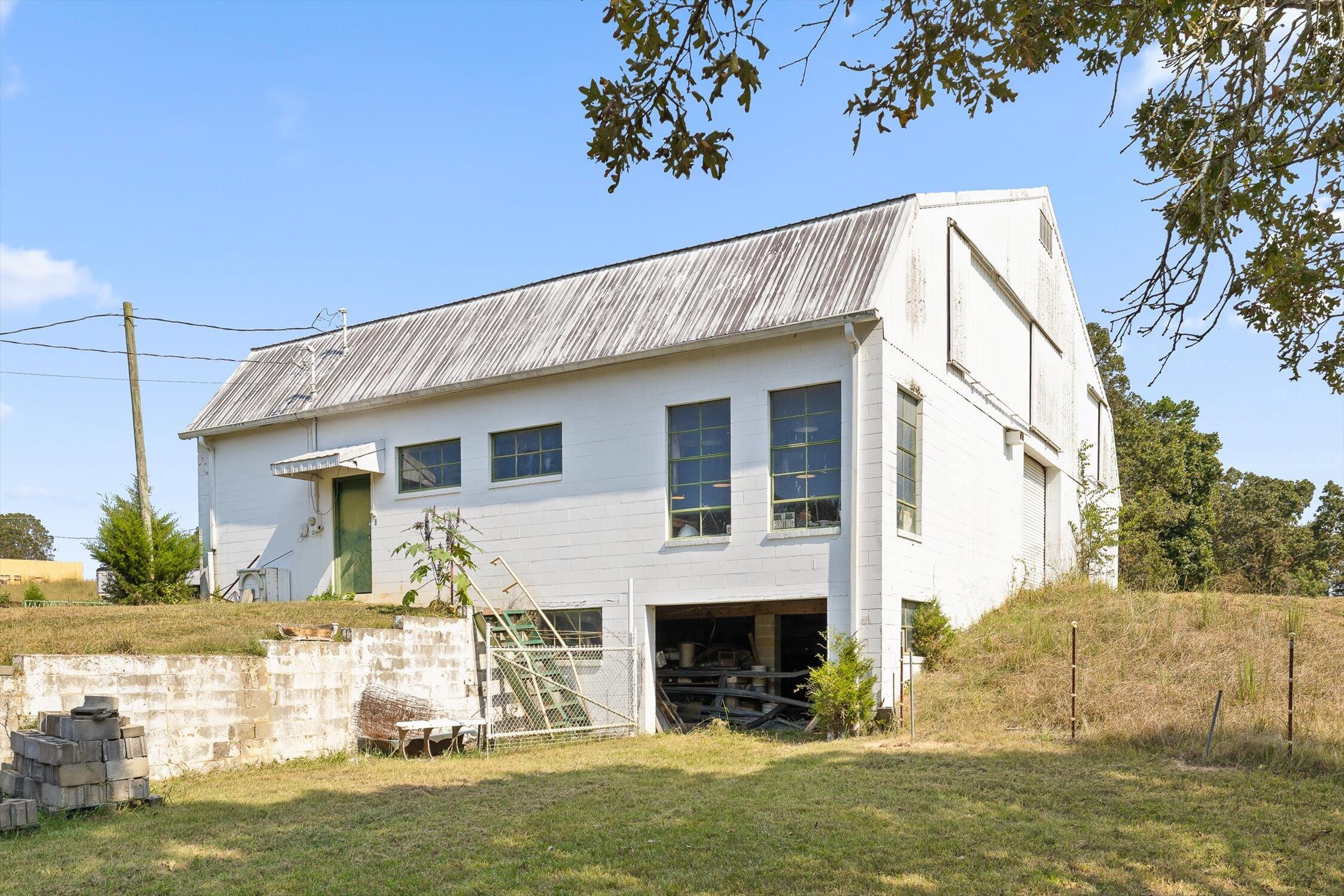 9405 Highway 58