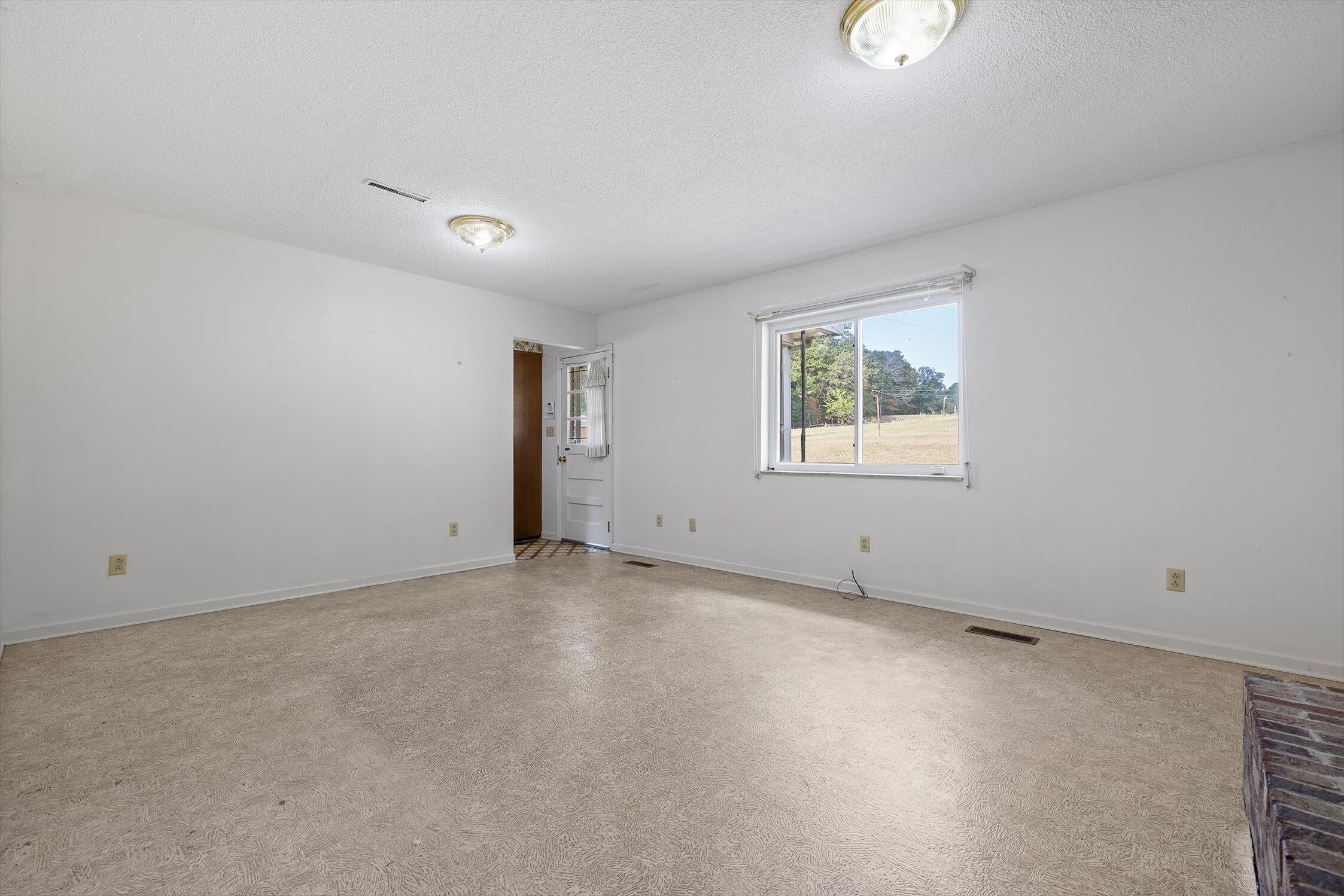 9405 Highway 58