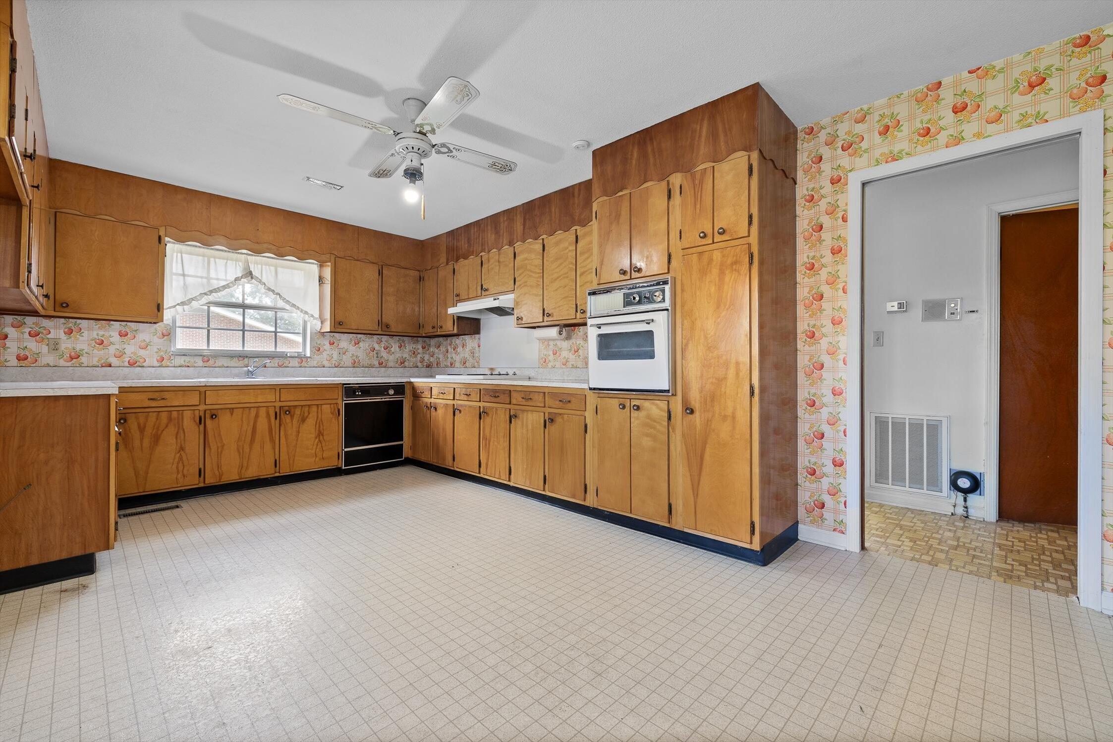 9405 Highway 58