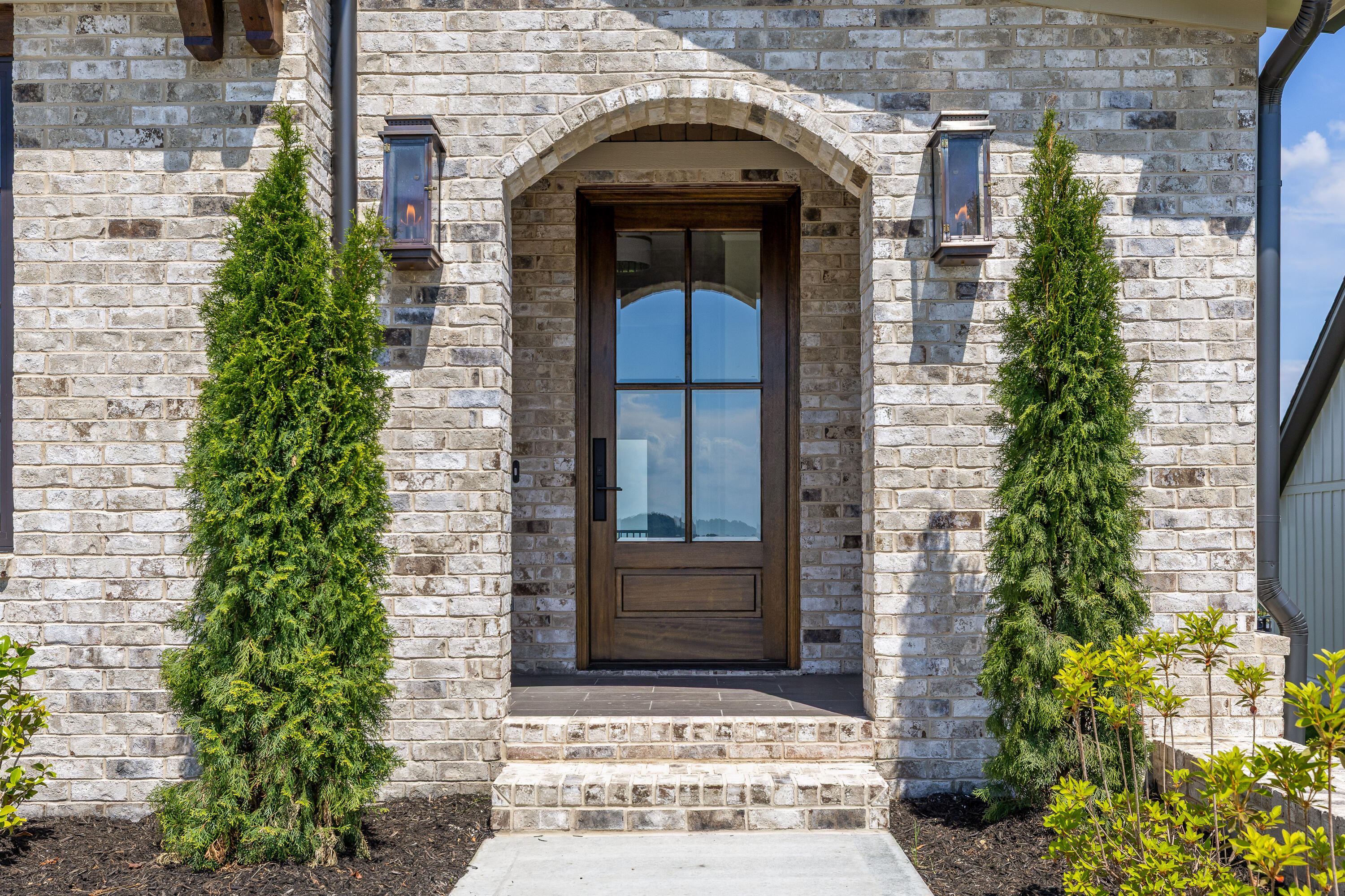 10946 London Tower Place, 64