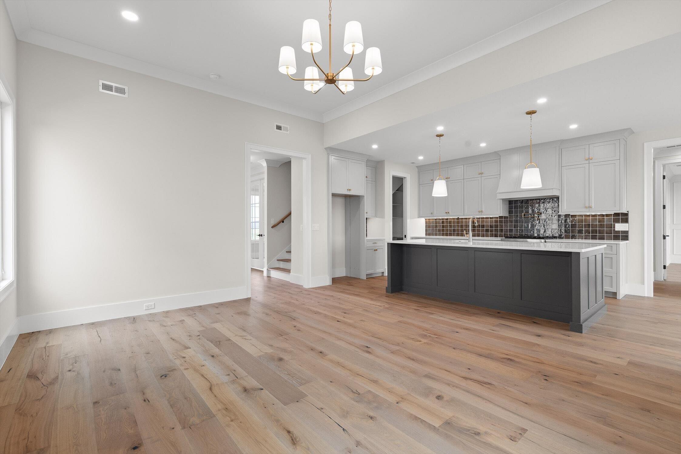 10946 London Tower Place, 64