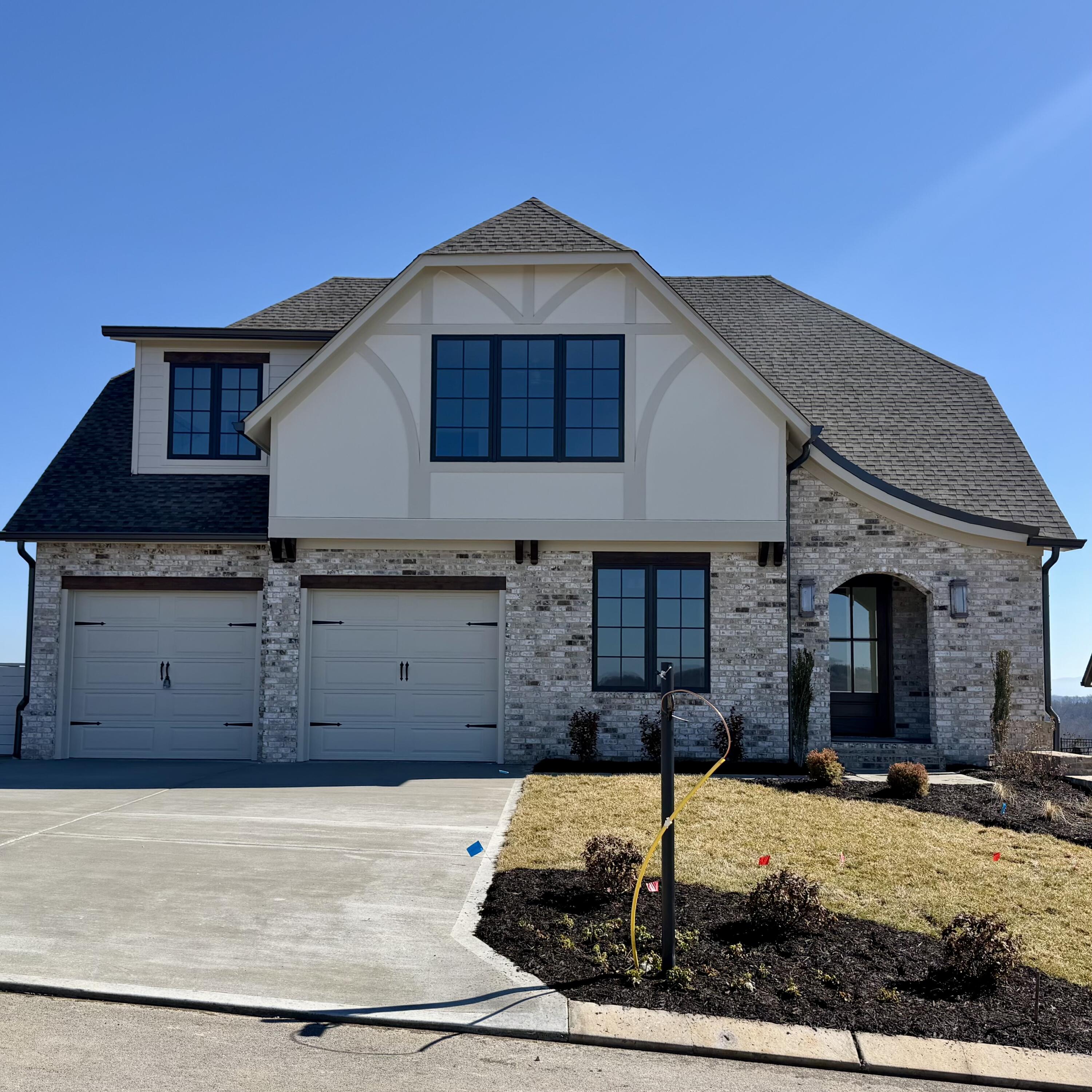 10946 London Tower Place, 64