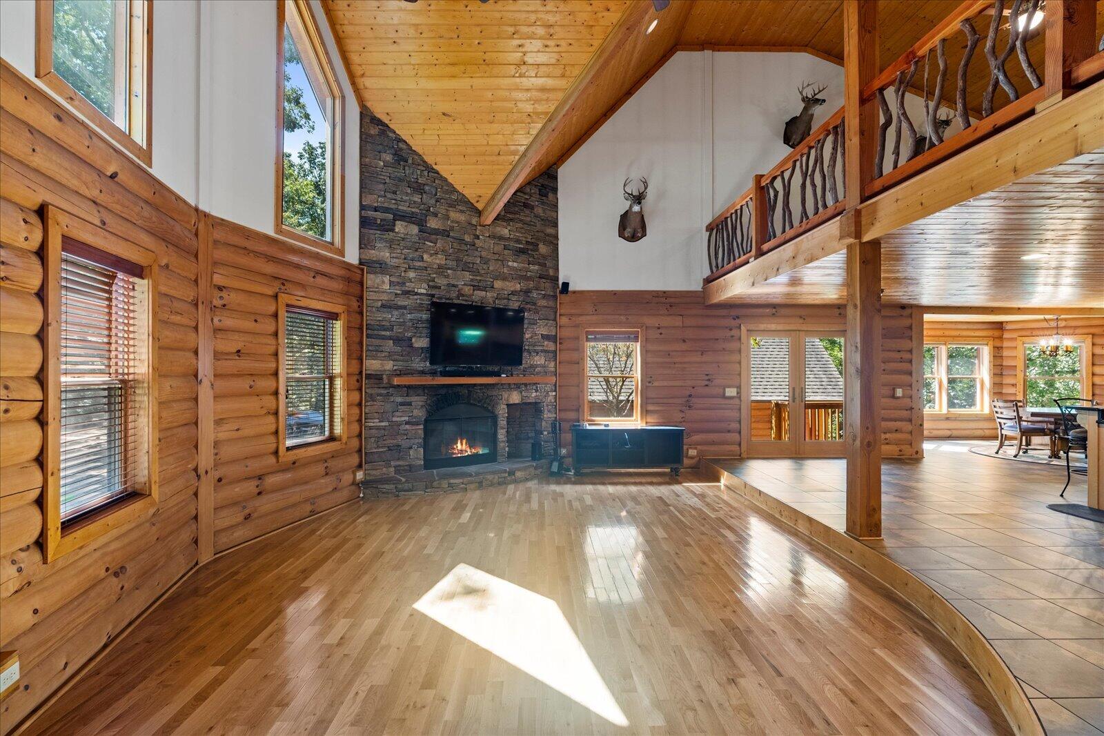 166 Tree House Trail