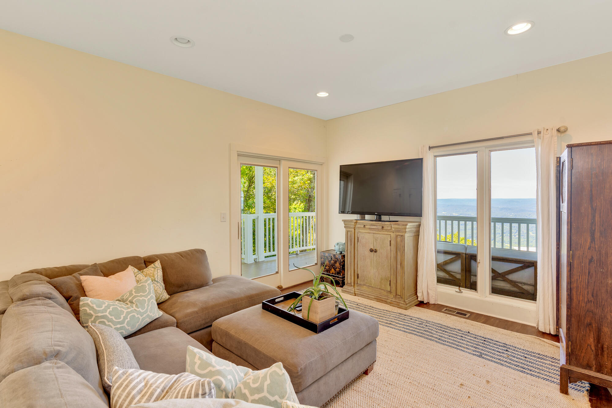 196 Fort Stephenson Place