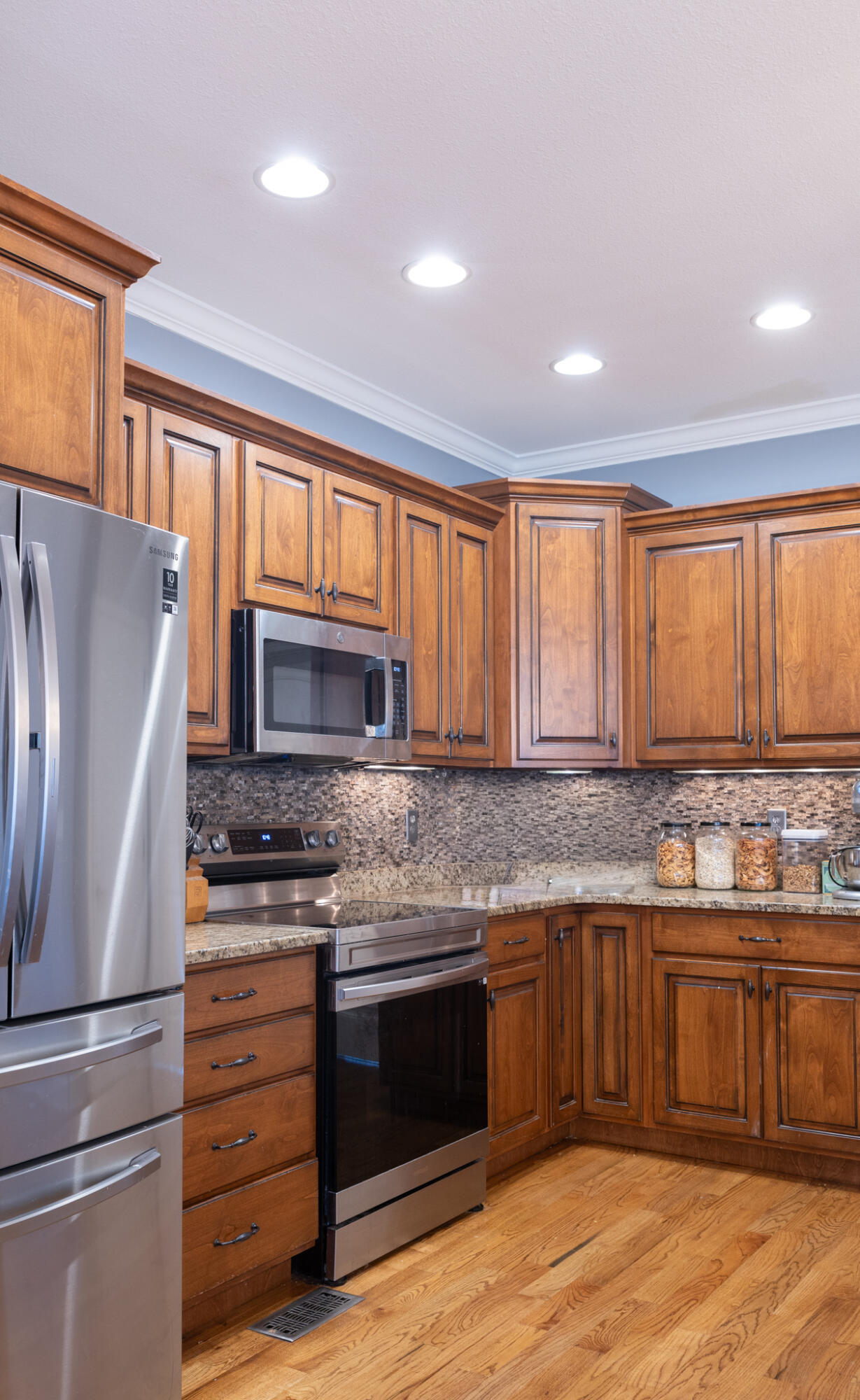 9901 Breeze Hill Lane