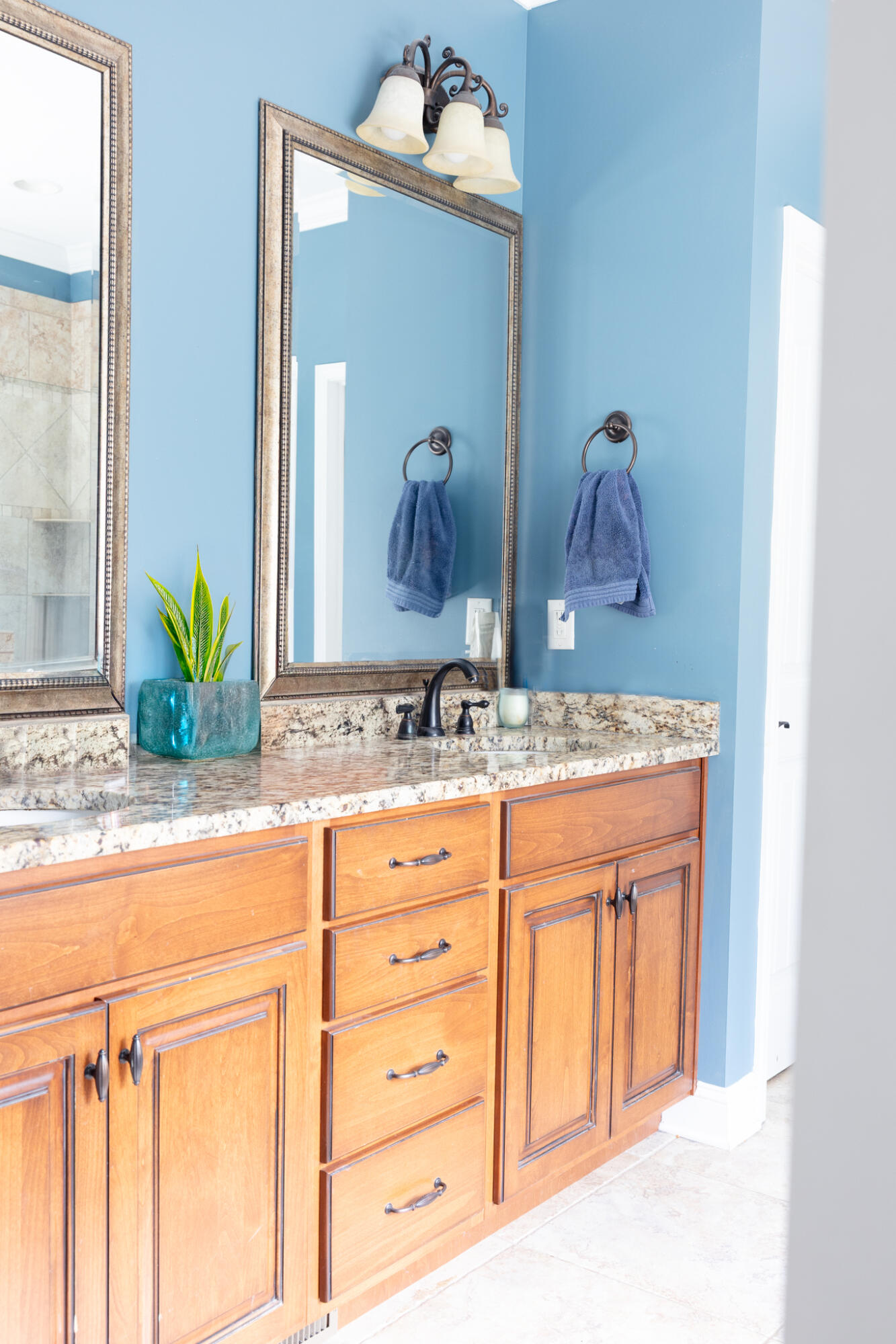 9901 Breeze Hill Lane