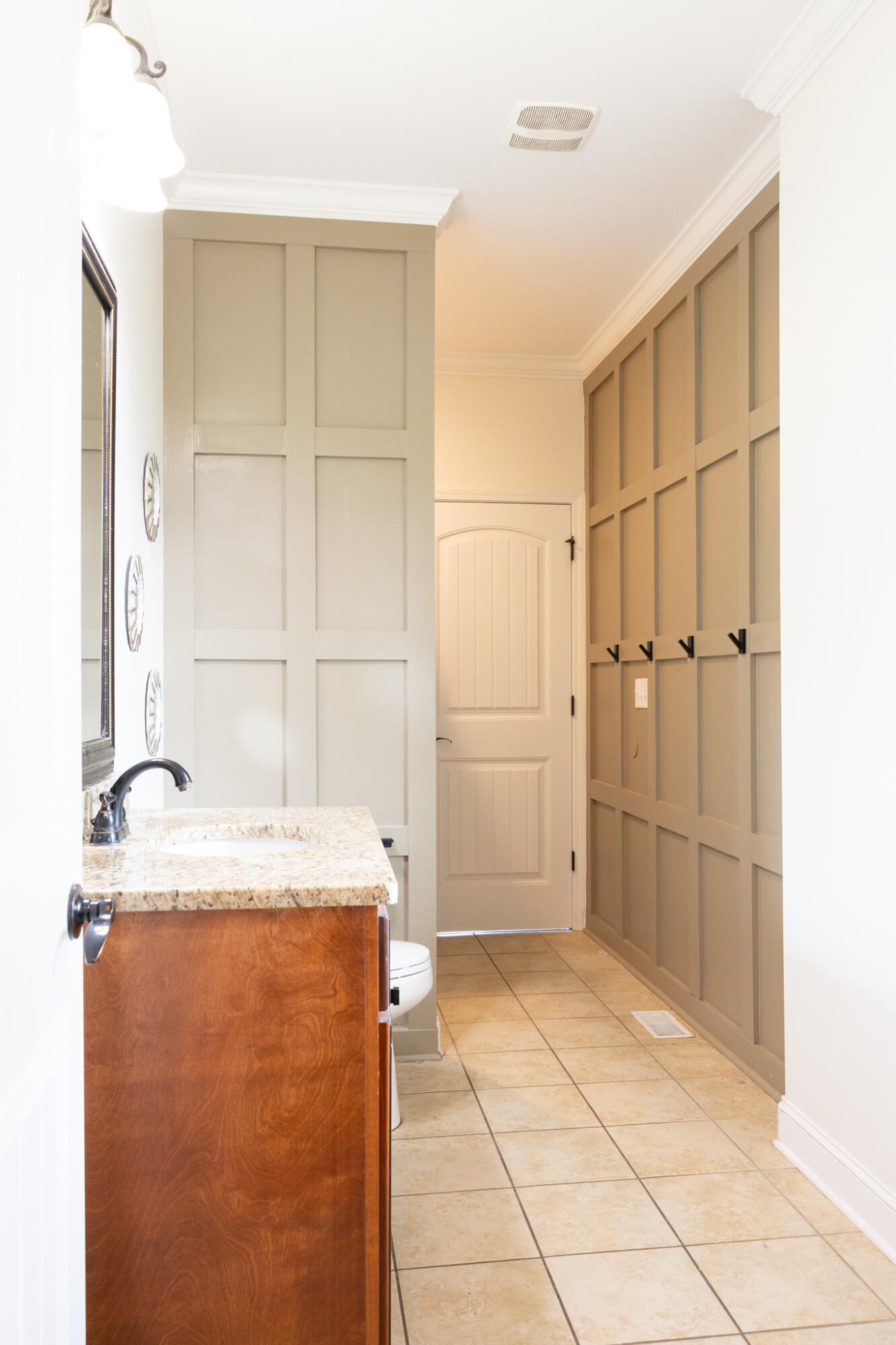 9901 Breeze Hill Lane