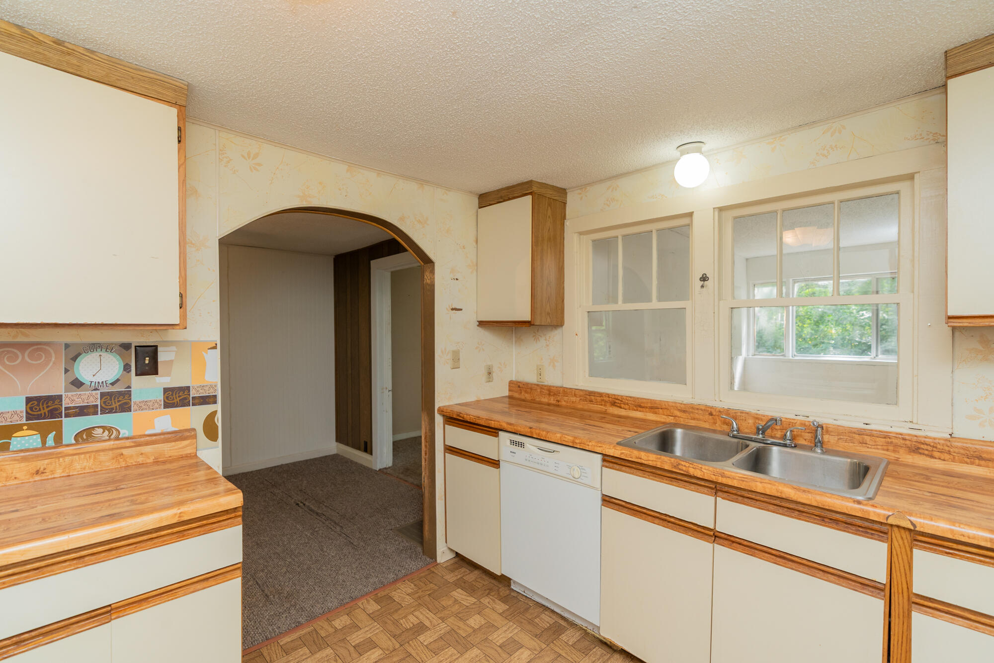 102 Mountain View Drive