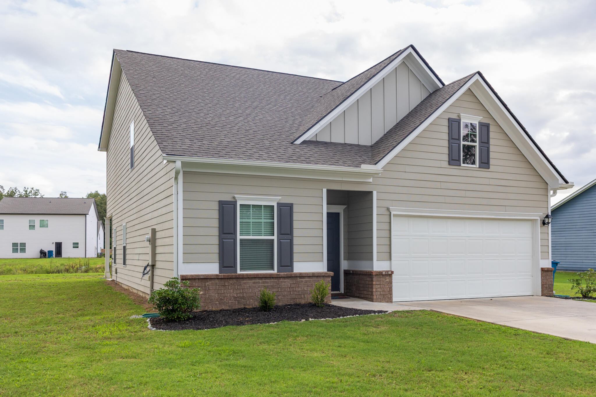 24 Sleepy Oaks Trail NE