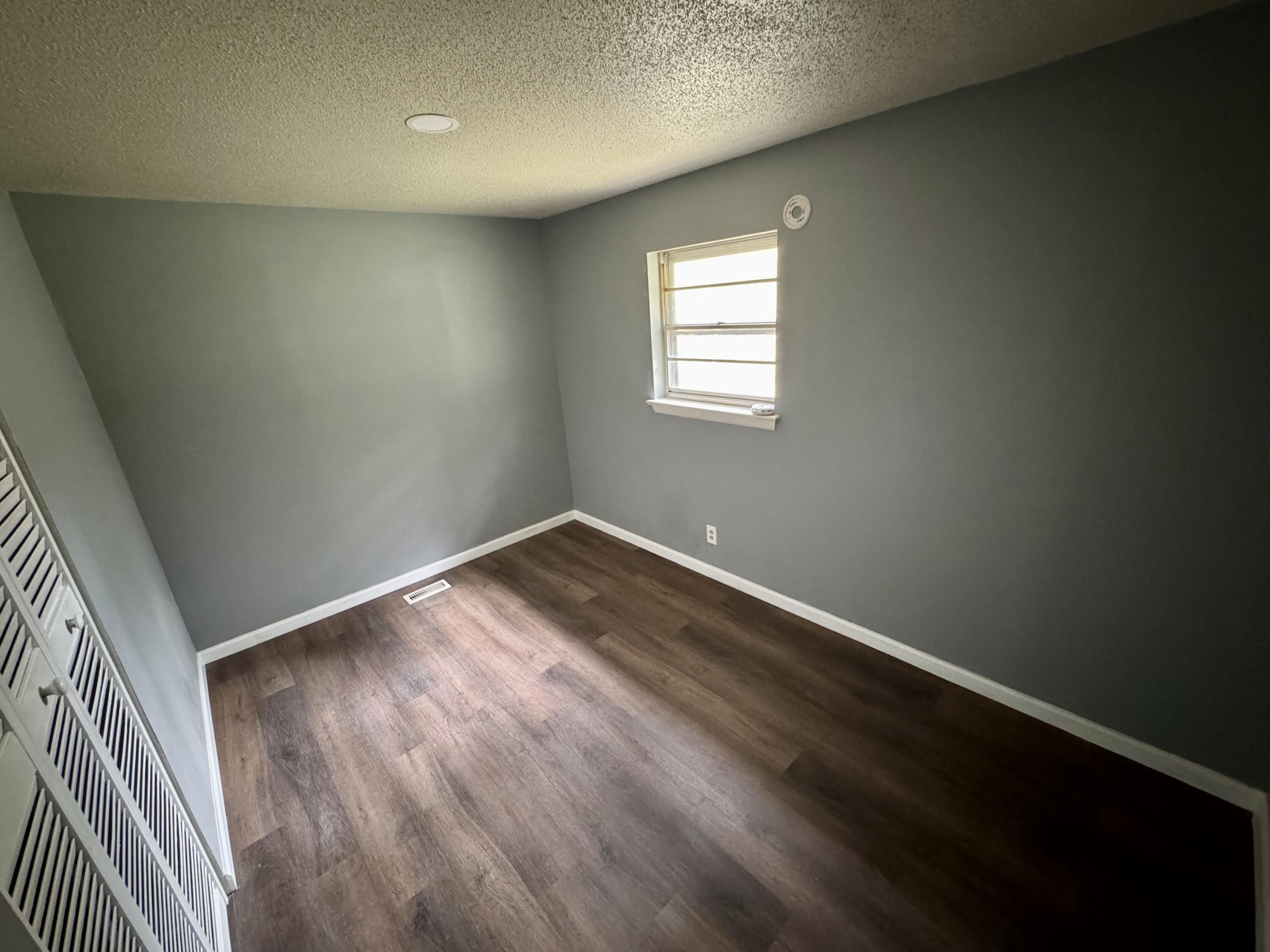 220 W Crest Road