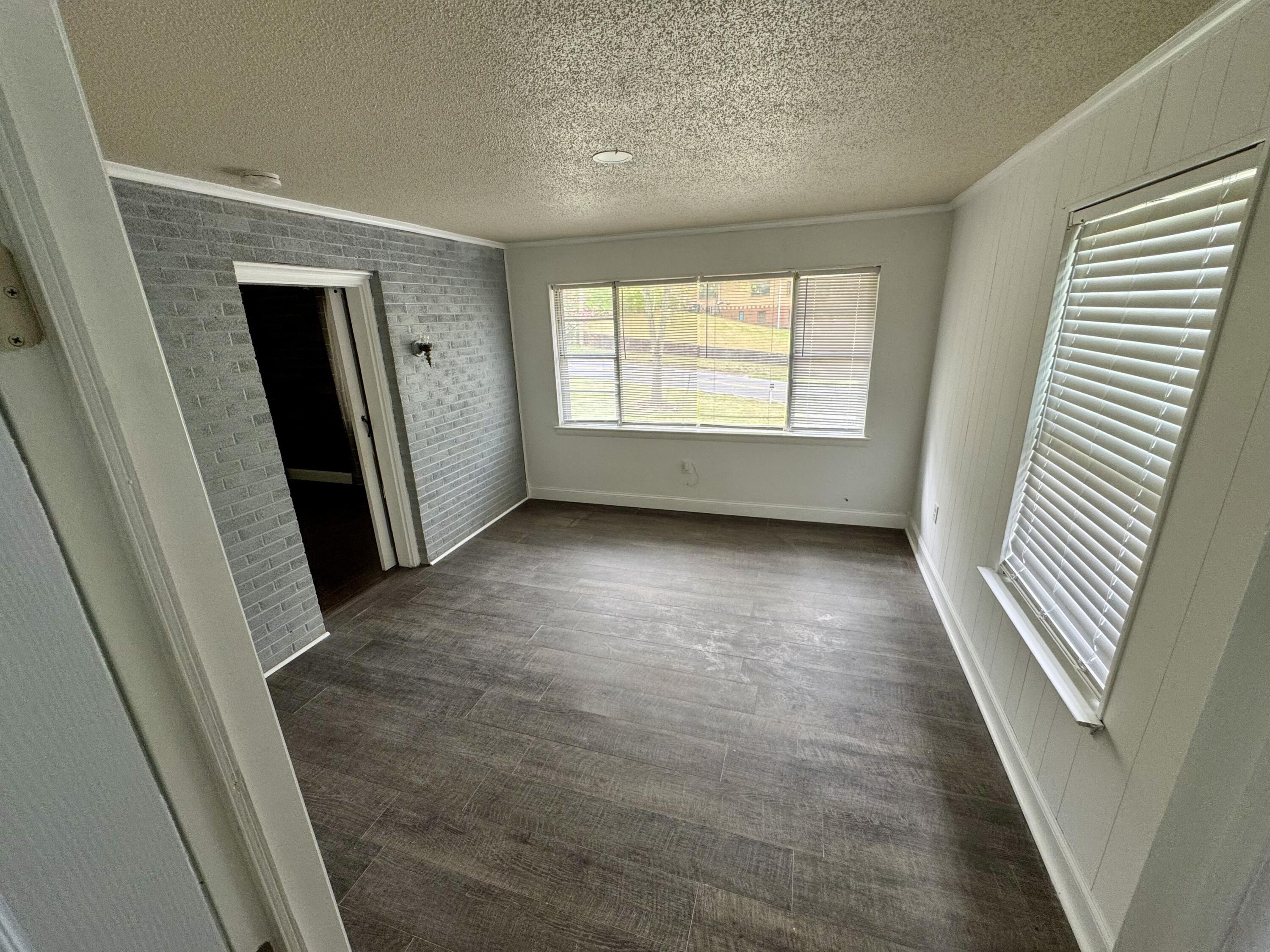 220 W Crest Road