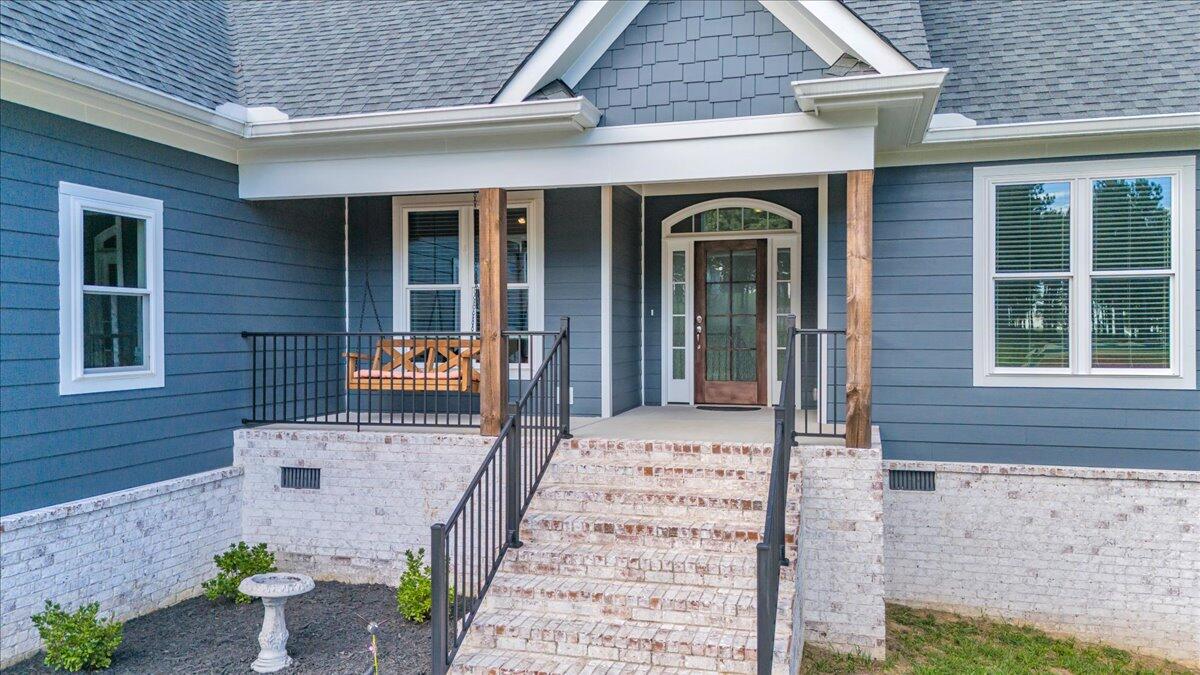 370 Cumberland Circle, Sv342