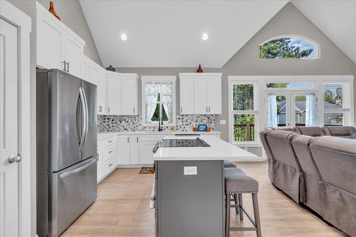 370 Cumberland Circle, Sv342