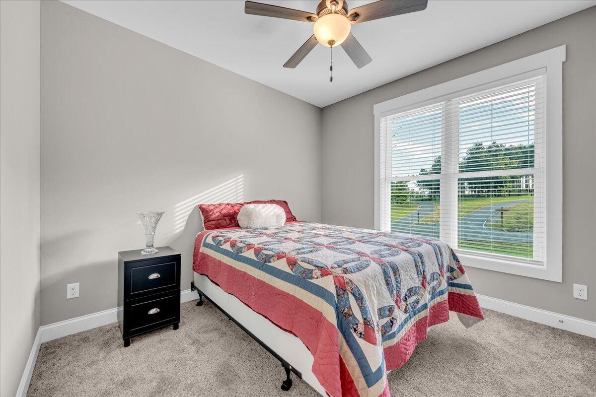 370 Cumberland Circle, Sv342