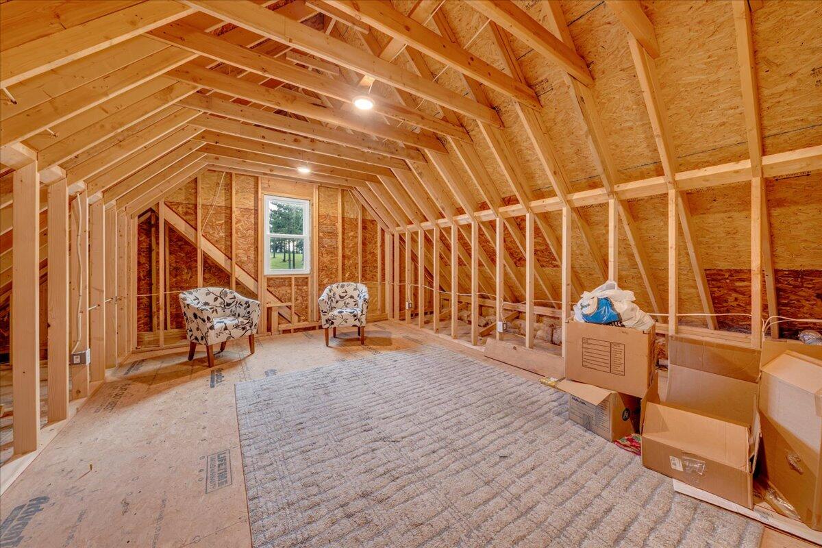 370 Cumberland Circle, Sv342