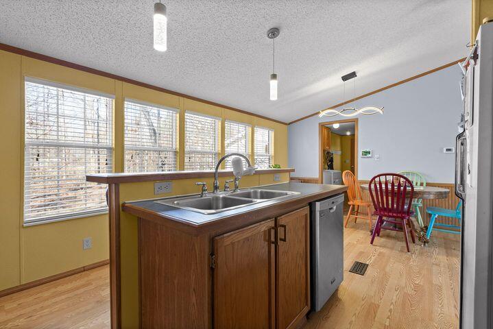 338 County Road, 135