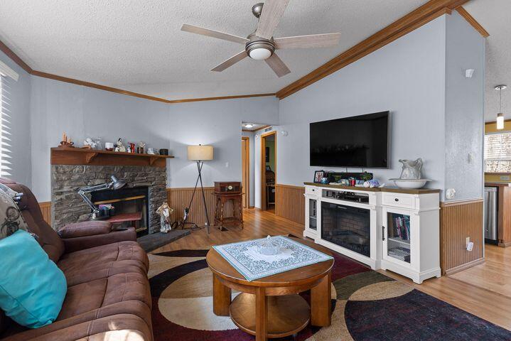 338 County Road, 135