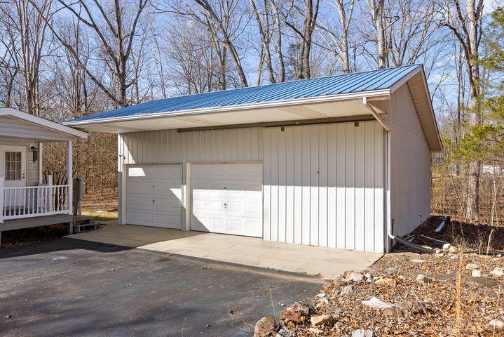 338 County Road, 135