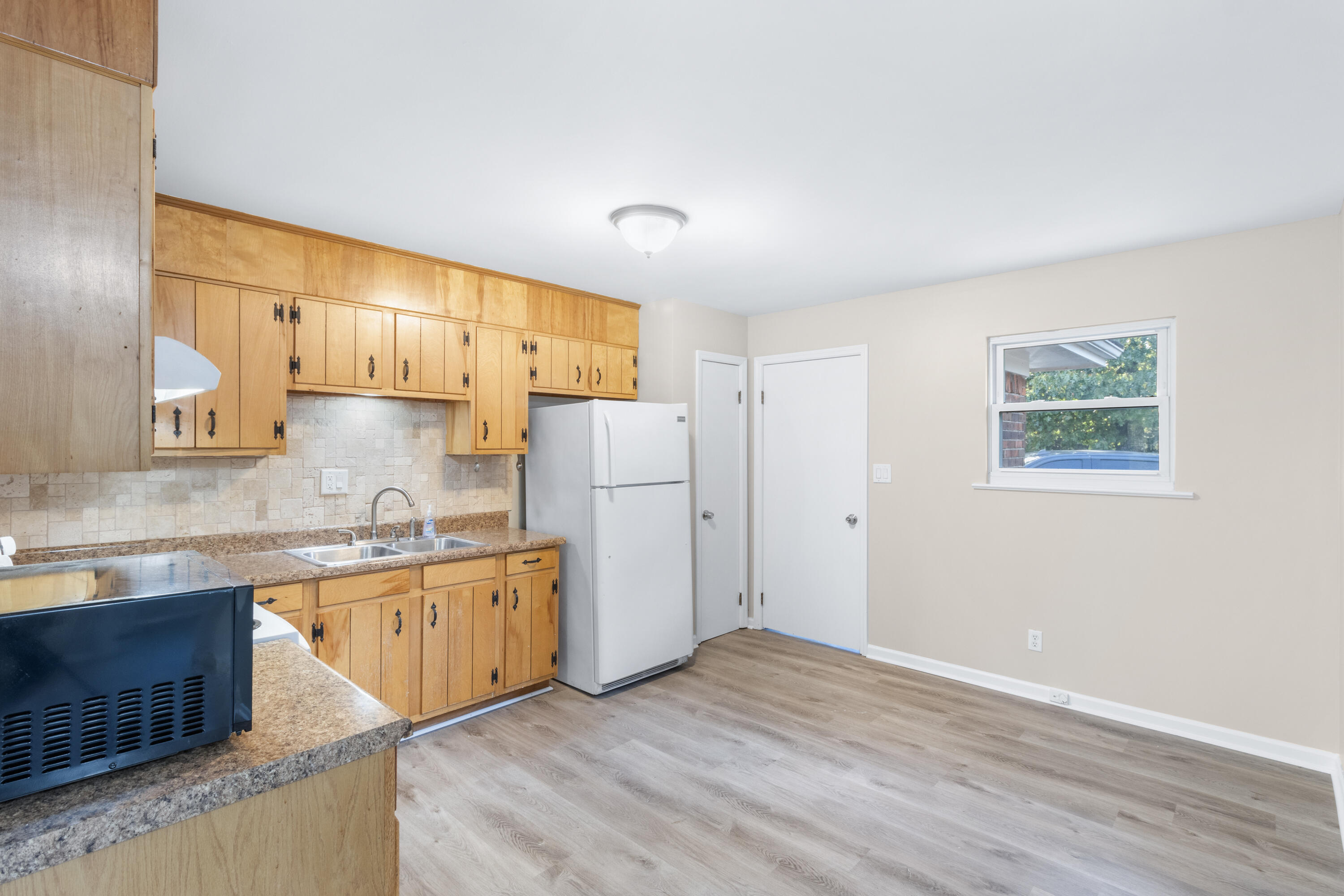 1115 Northern Hills Road