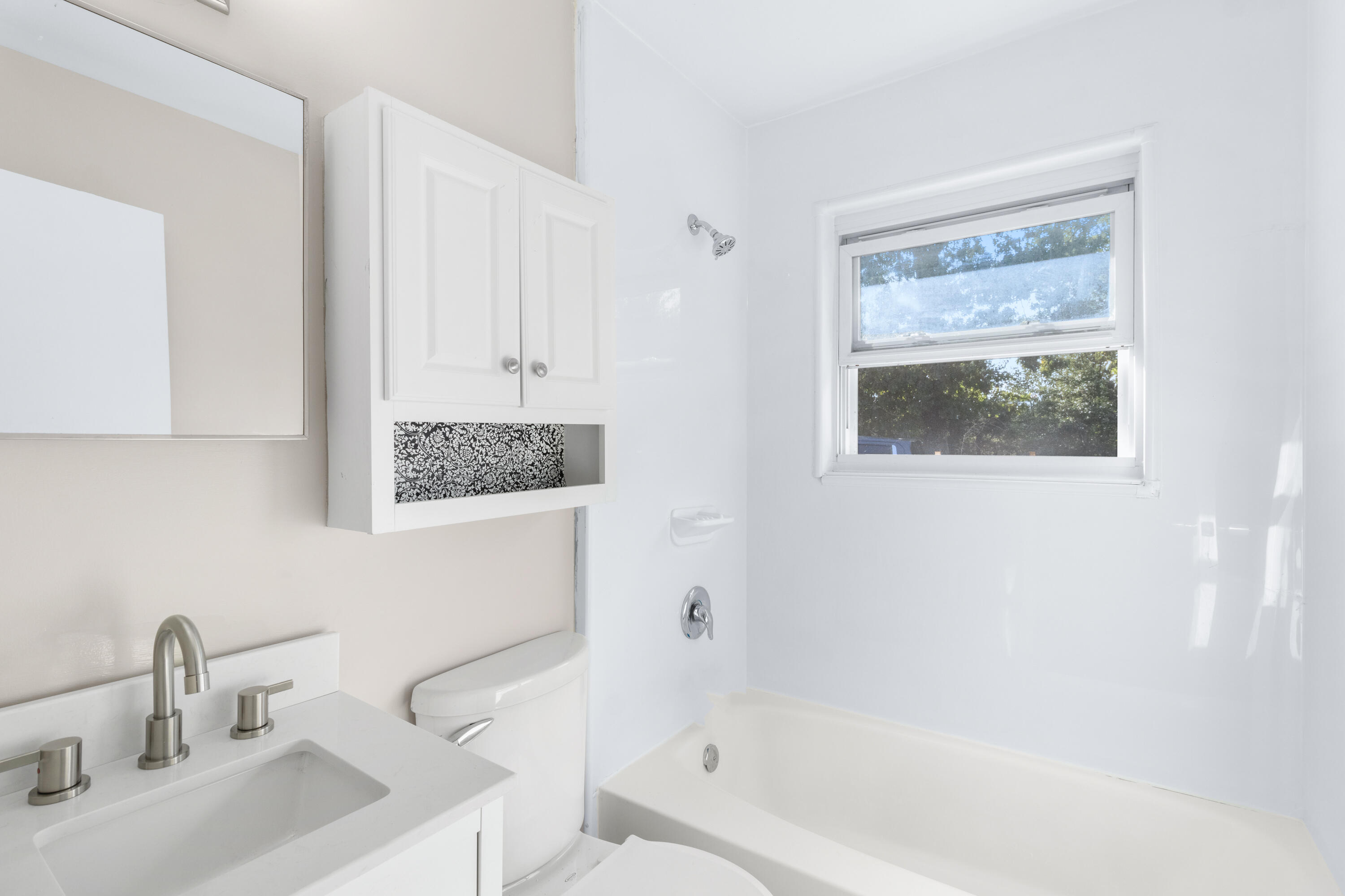 1115 Northern Hills Road