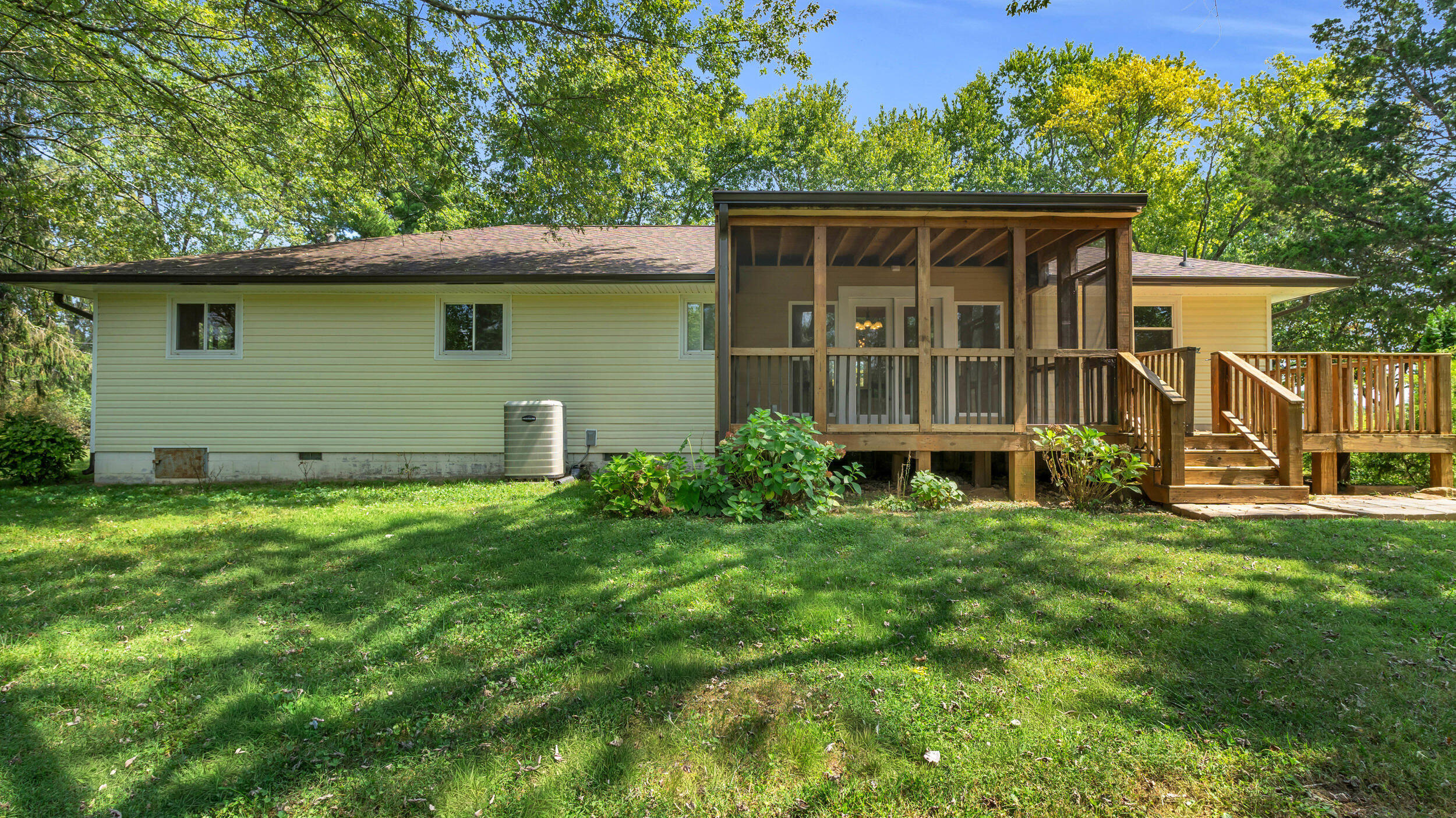 232 Gordon Pond Road, LaFayette