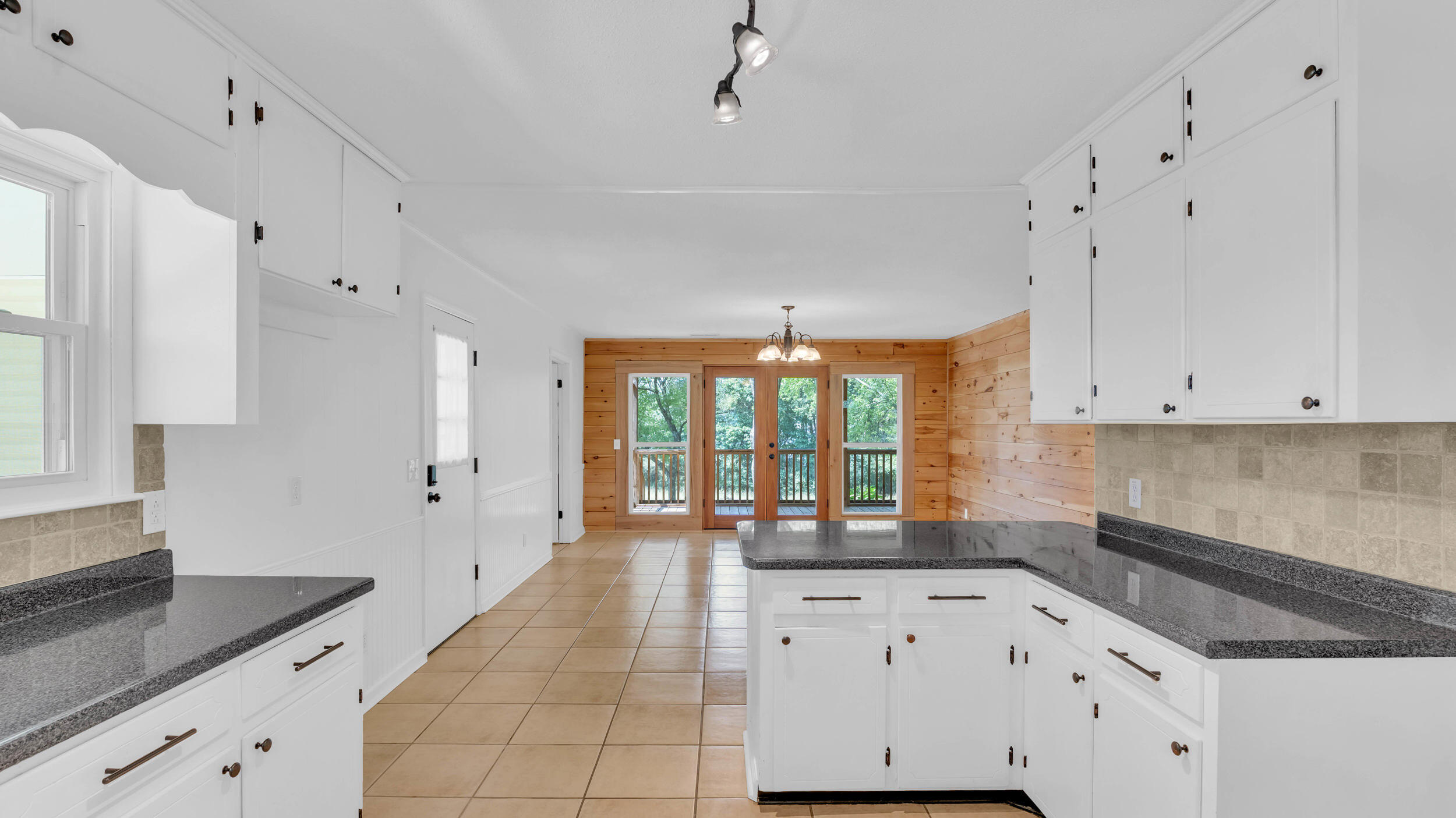 232 Gordon Pond Road, LaFayette