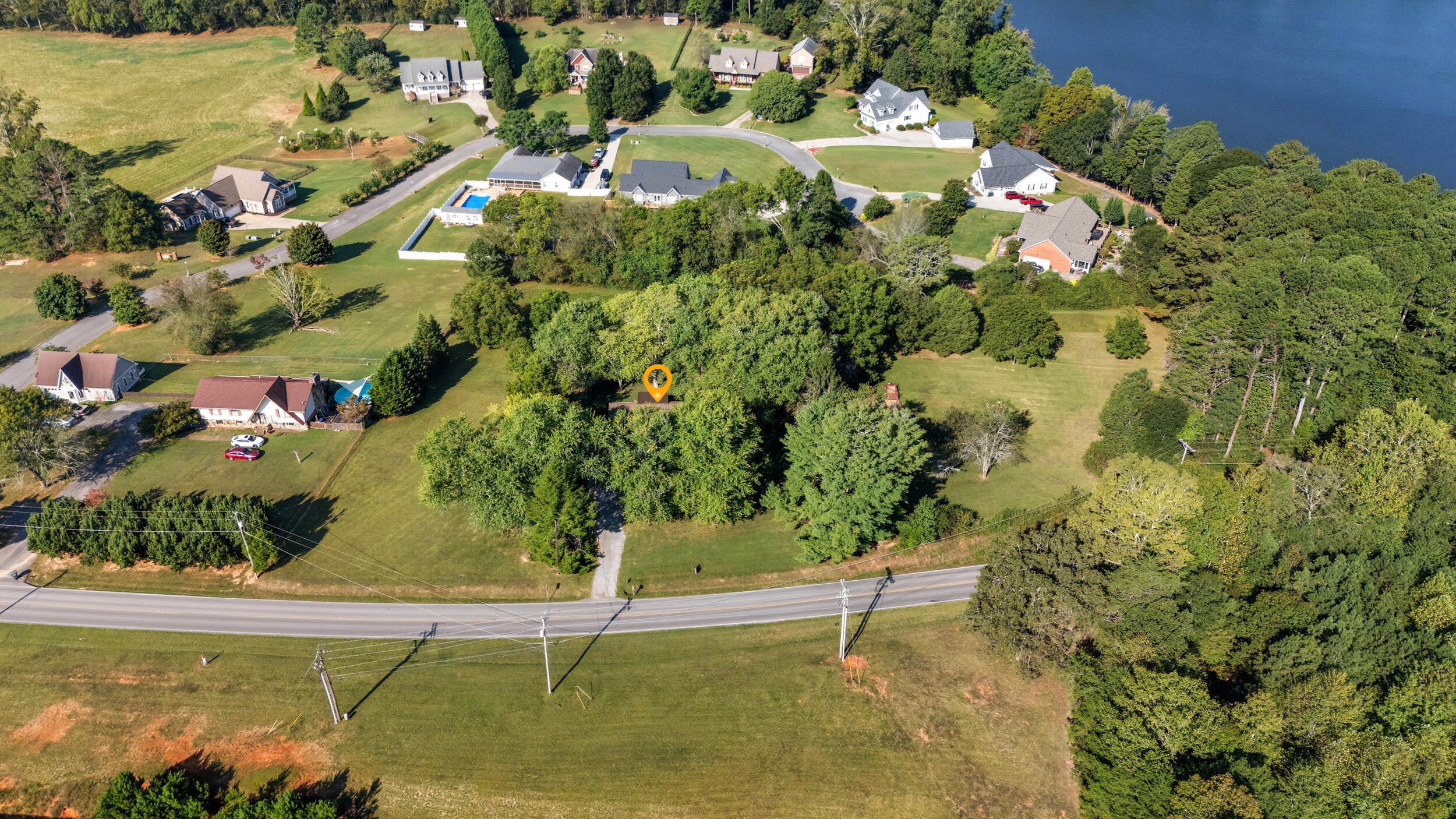 232 Gordon Pond Road, LaFayette