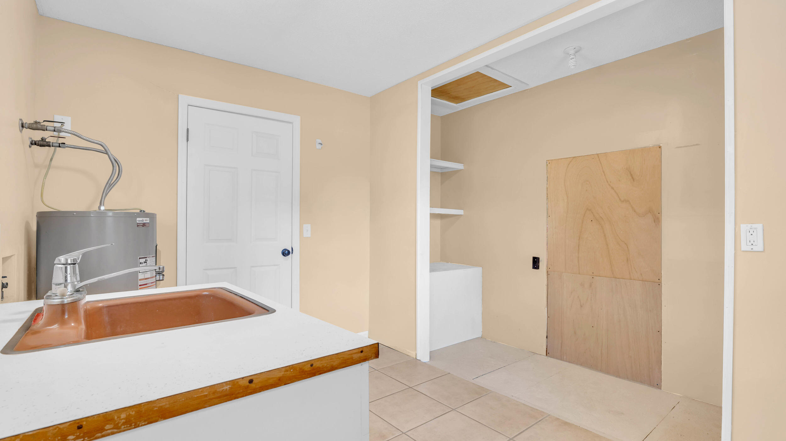 232 Gordon Pond Road, LaFayette