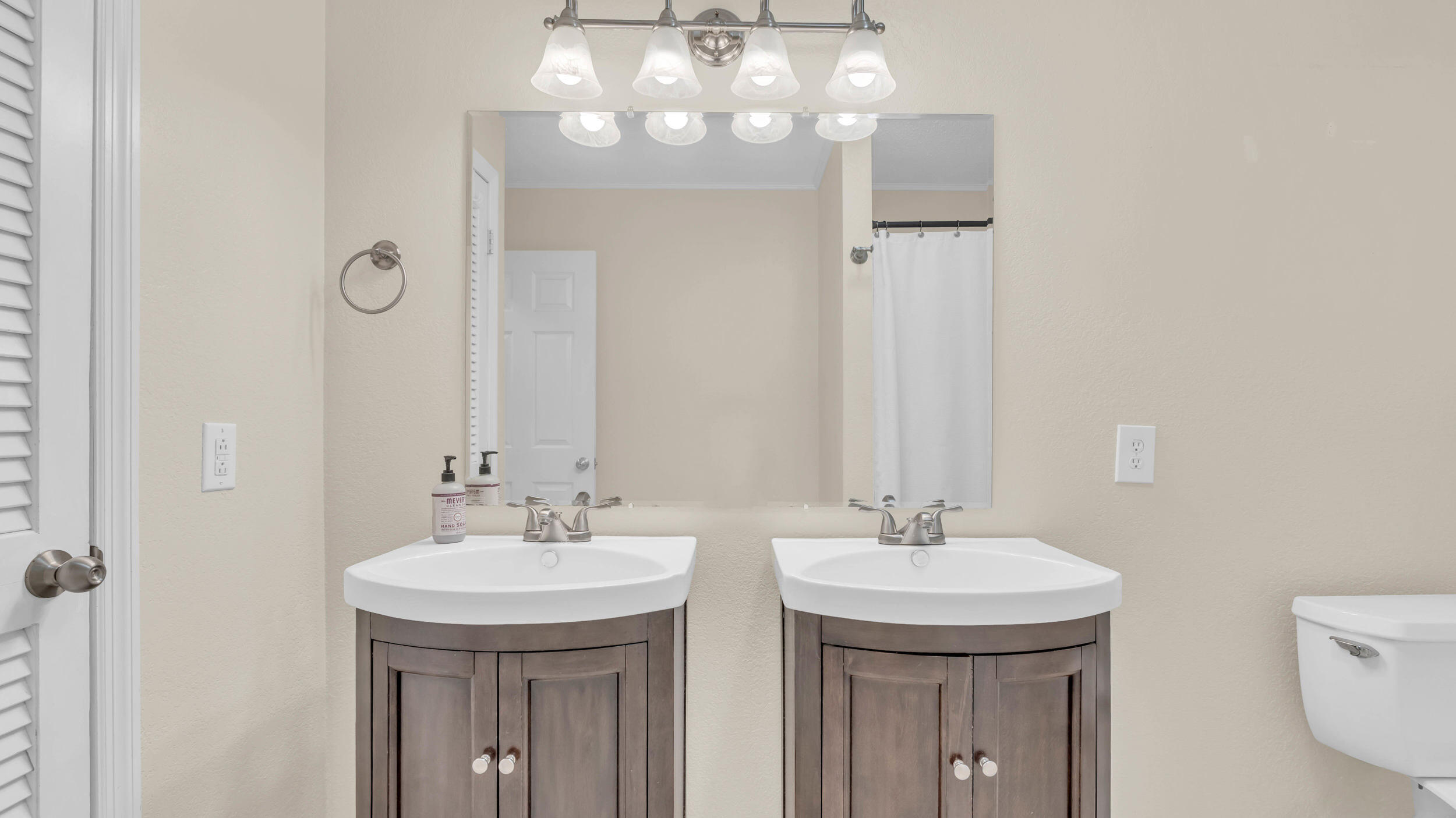 232 Gordon Pond Road, LaFayette