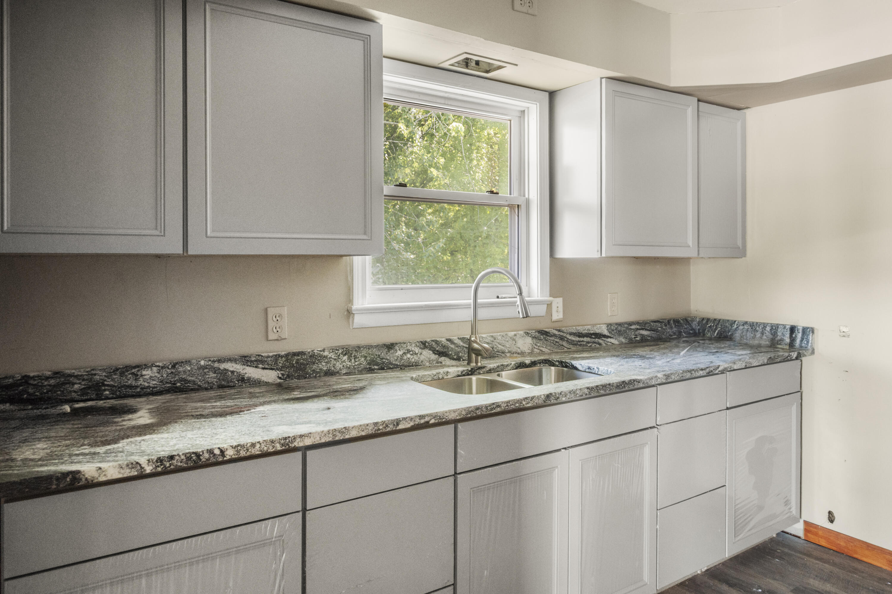 806 Mcfarland Avenue