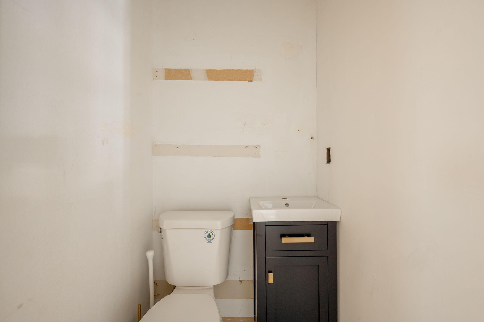 7015 Leslie Dell Lane