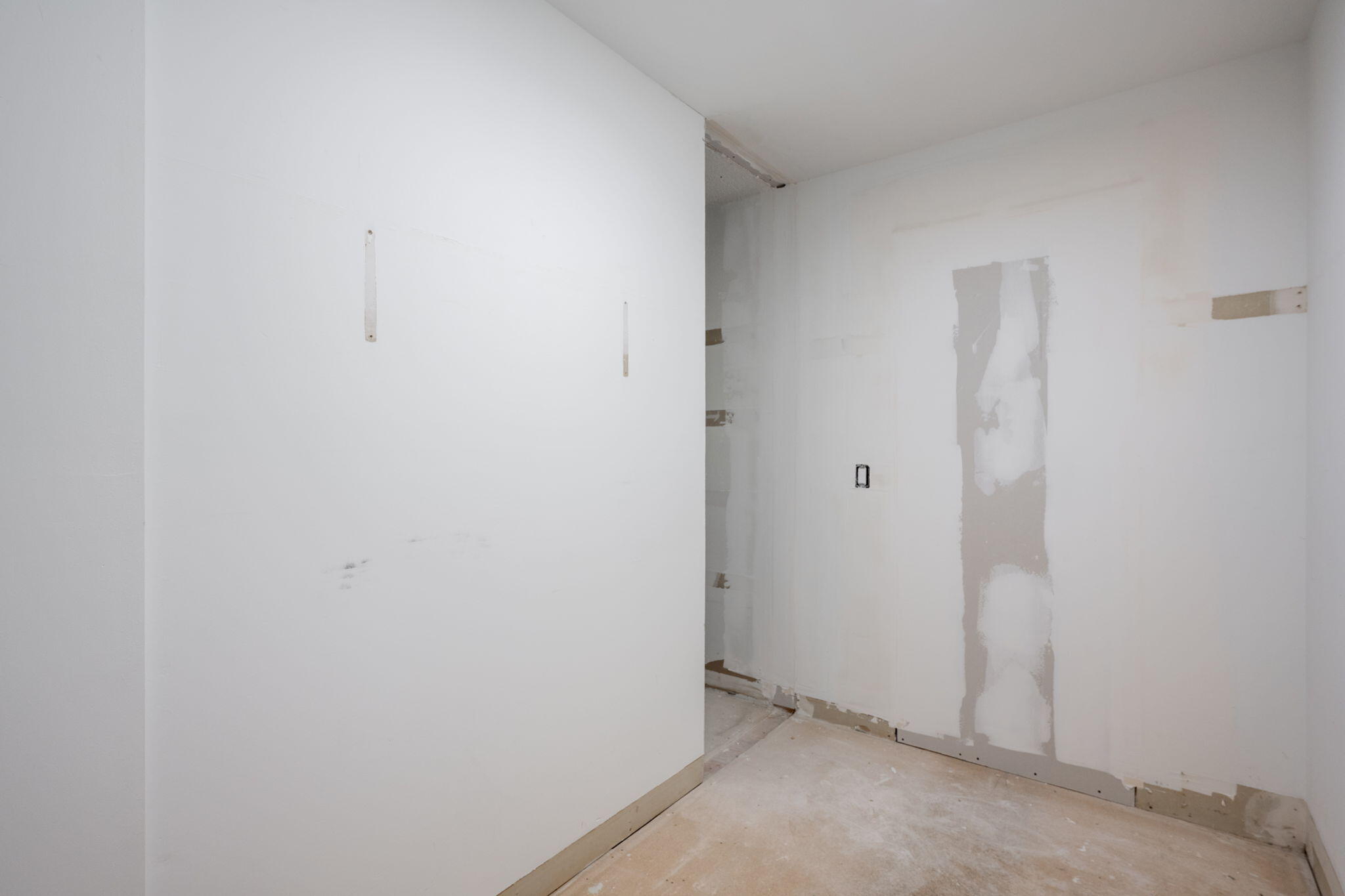 7015 Leslie Dell Lane