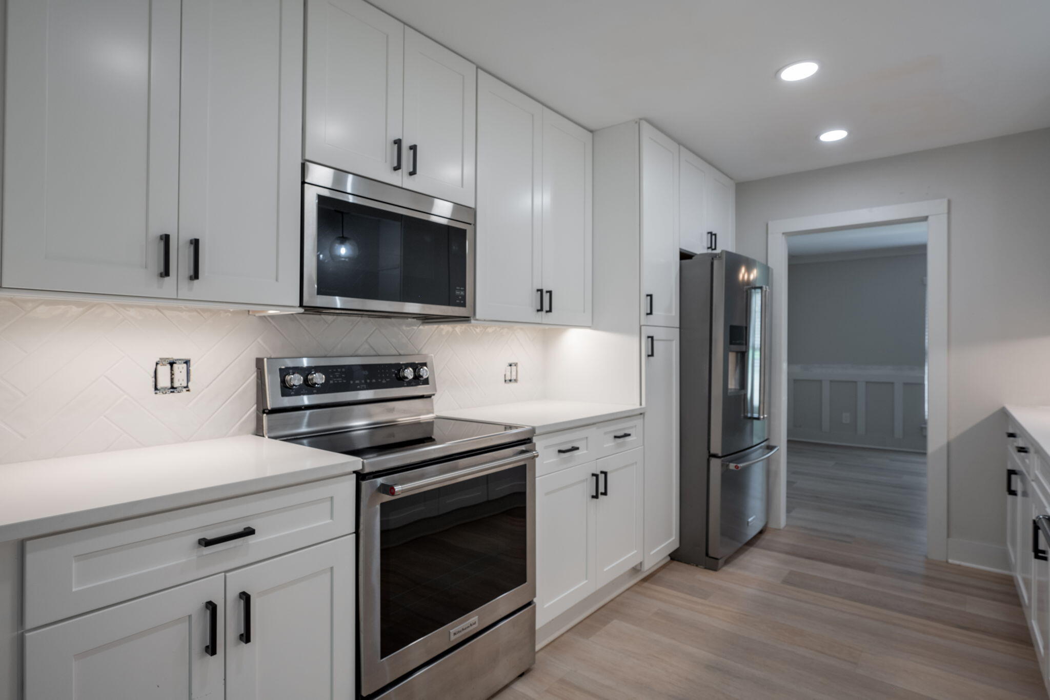 7015 Leslie Dell Lane