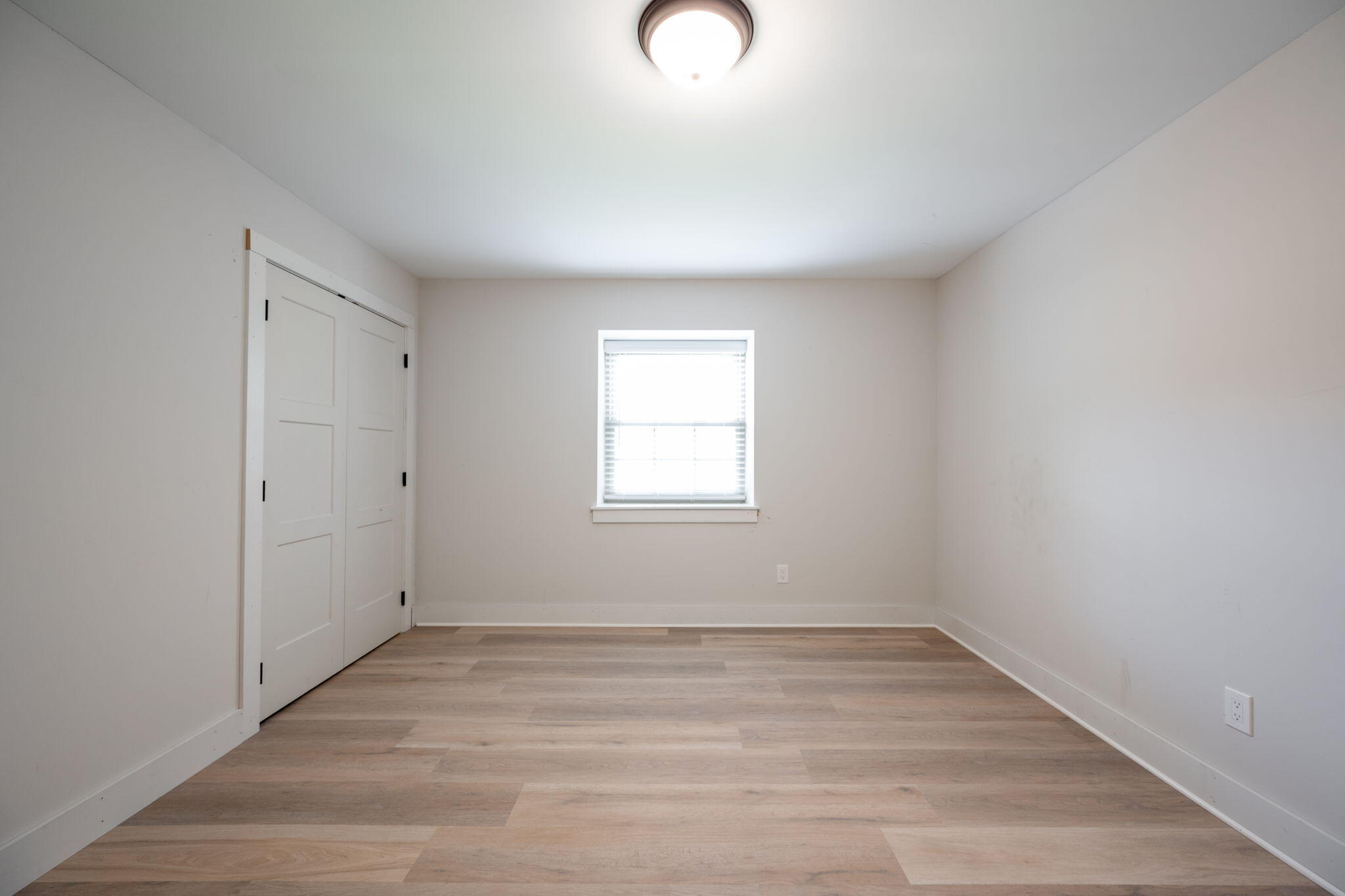 7015 Leslie Dell Lane