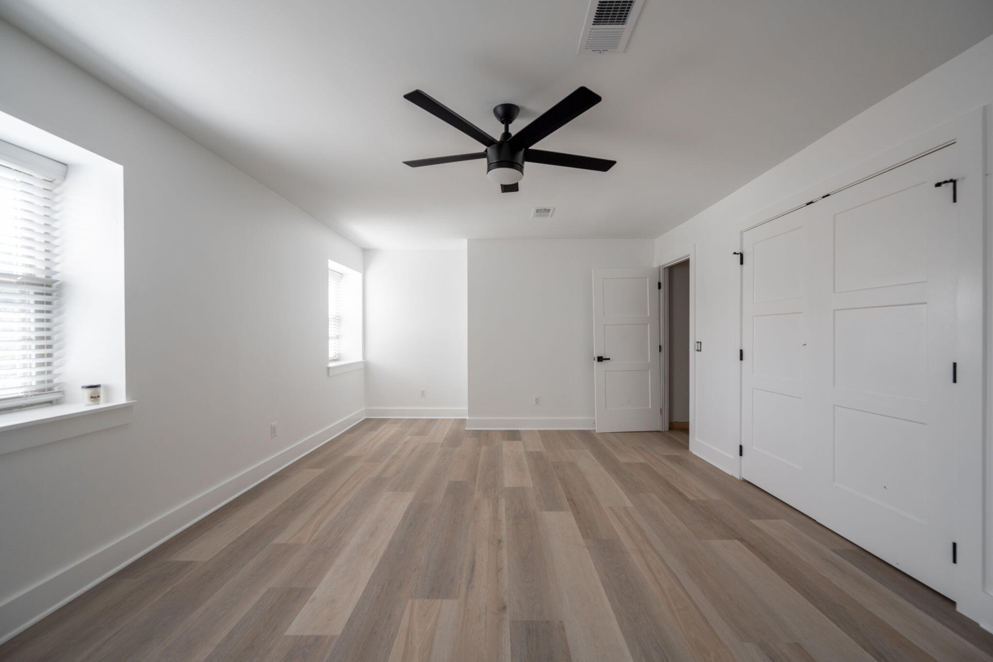 7015 Leslie Dell Lane