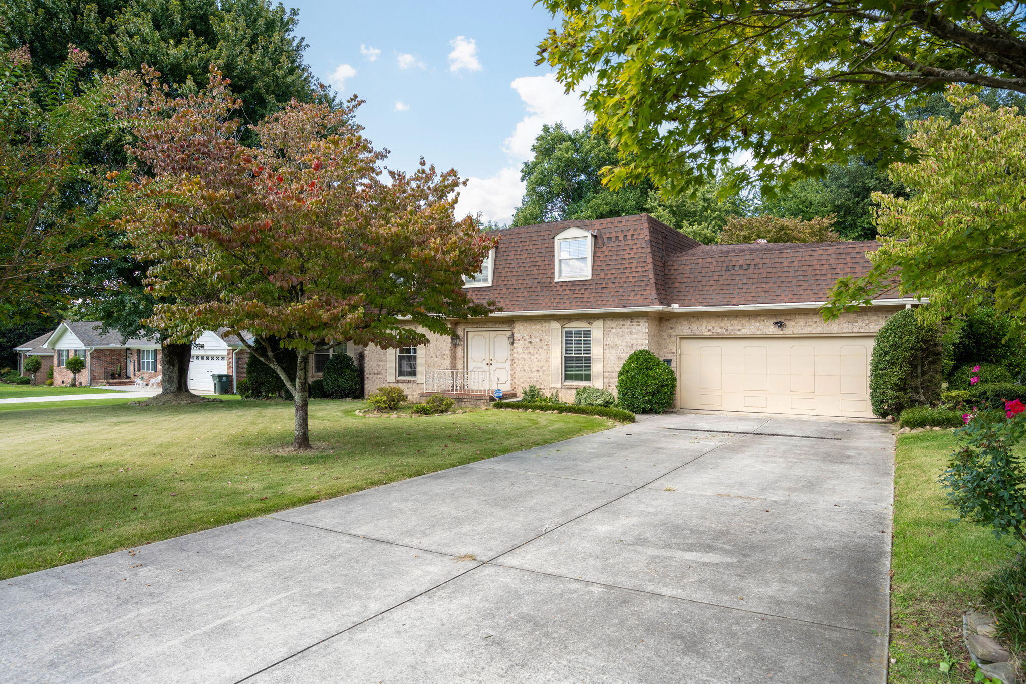 7015 Leslie Dell Lane