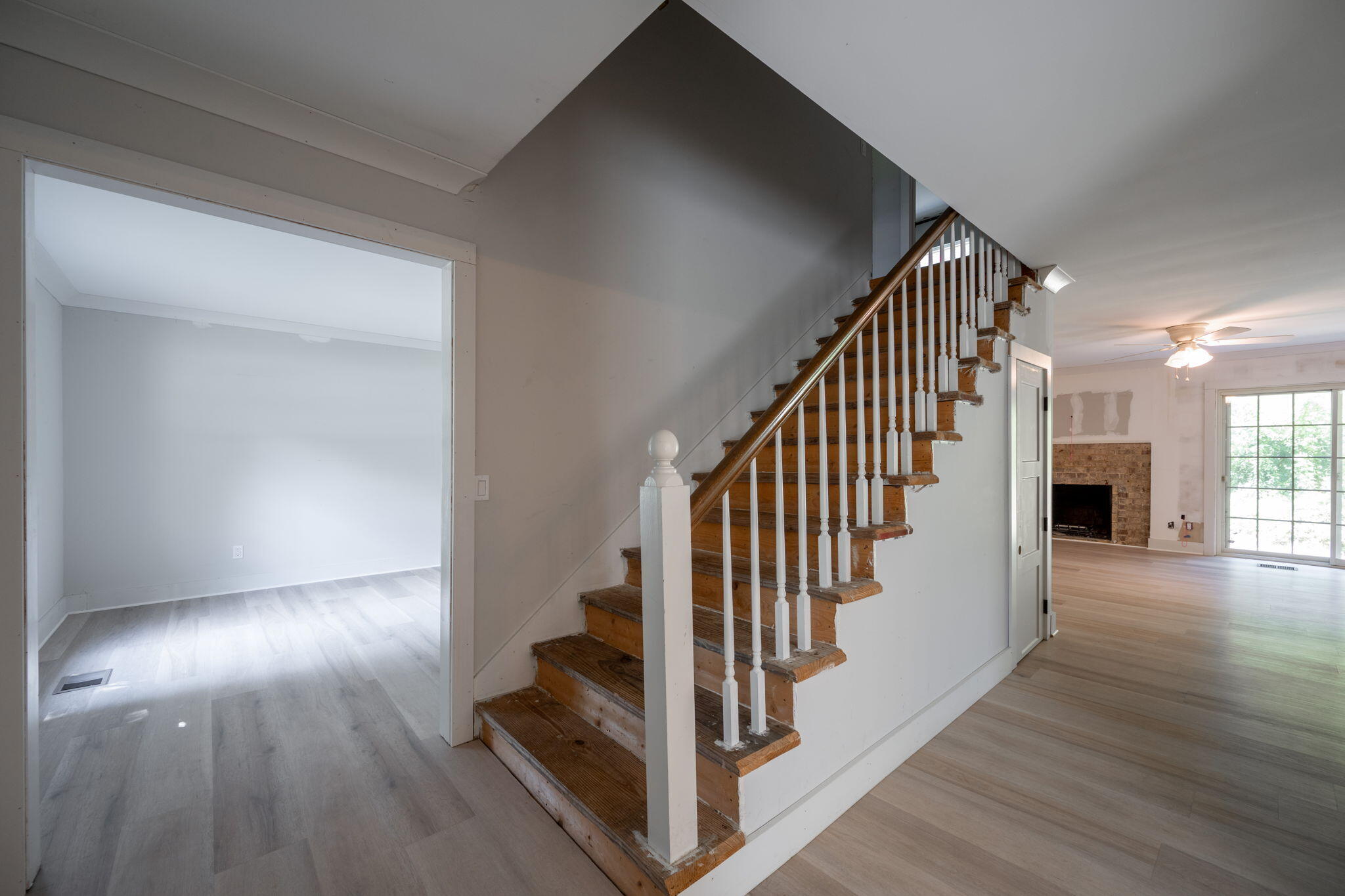 7015 Leslie Dell Lane